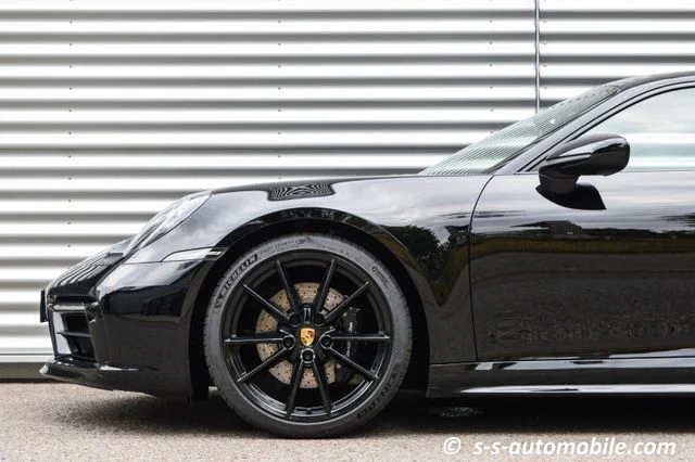 Porsche 911 (992) Carrera S, 4/10