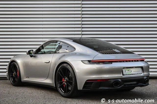 Porsche 911 (992) Carrera GTS, 9/10