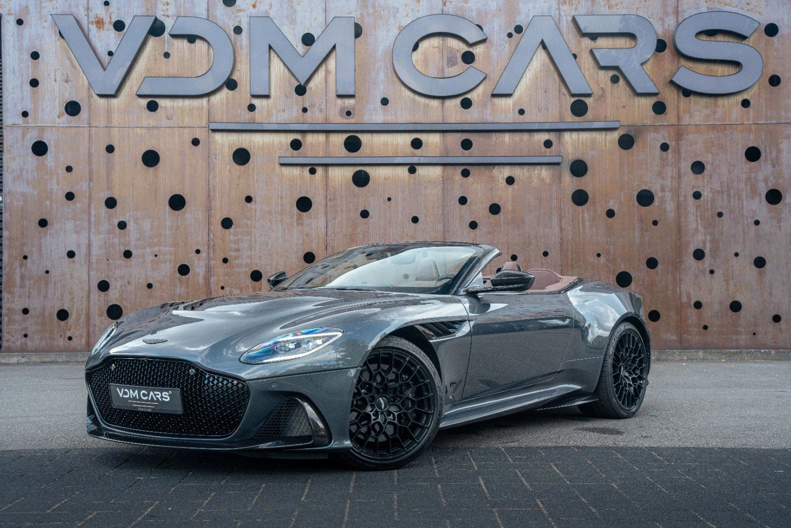 Aston Martin DBS 770 Ultimate Volante · Xenon Grey Signature · VDM Cars
