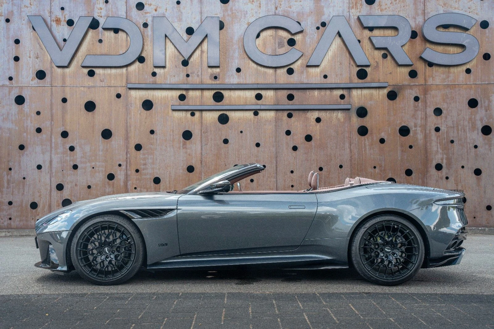 2023 Aston Martin DBS 770 Ultimate Volante, 8/20