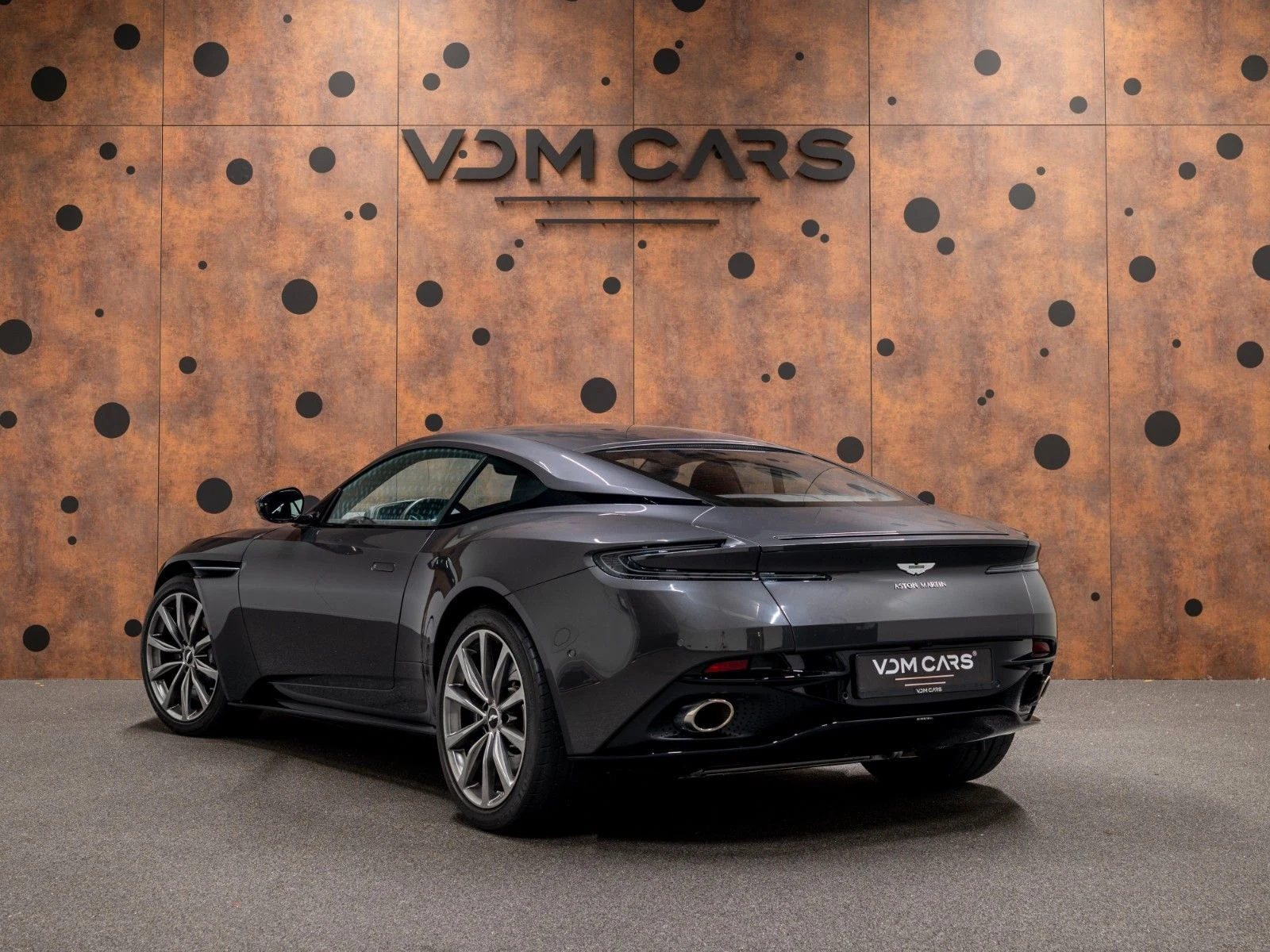 2020 Aston Martin DB11 V8, 3/20