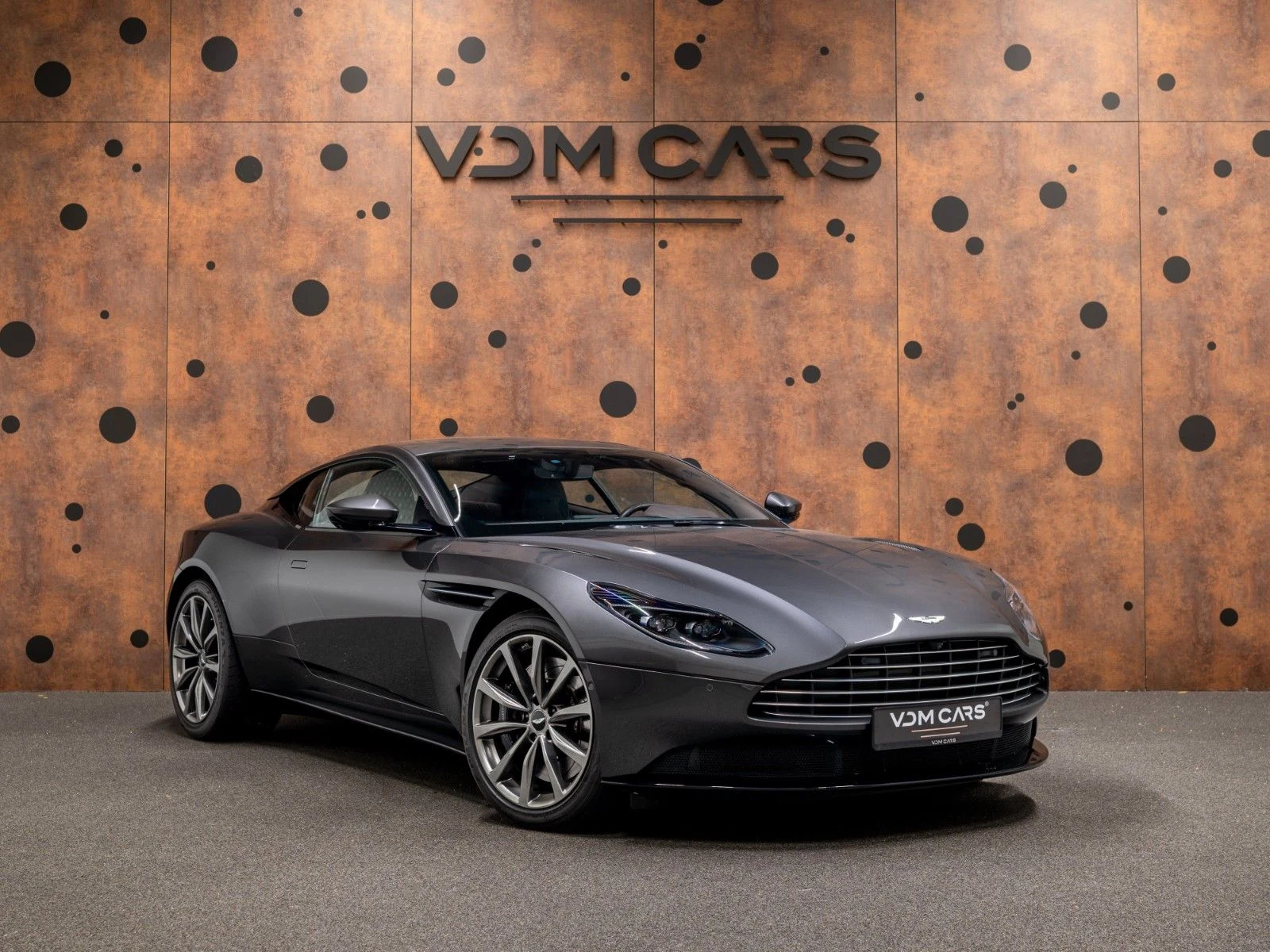2020 Aston Martin DB11 V8, 7/20
