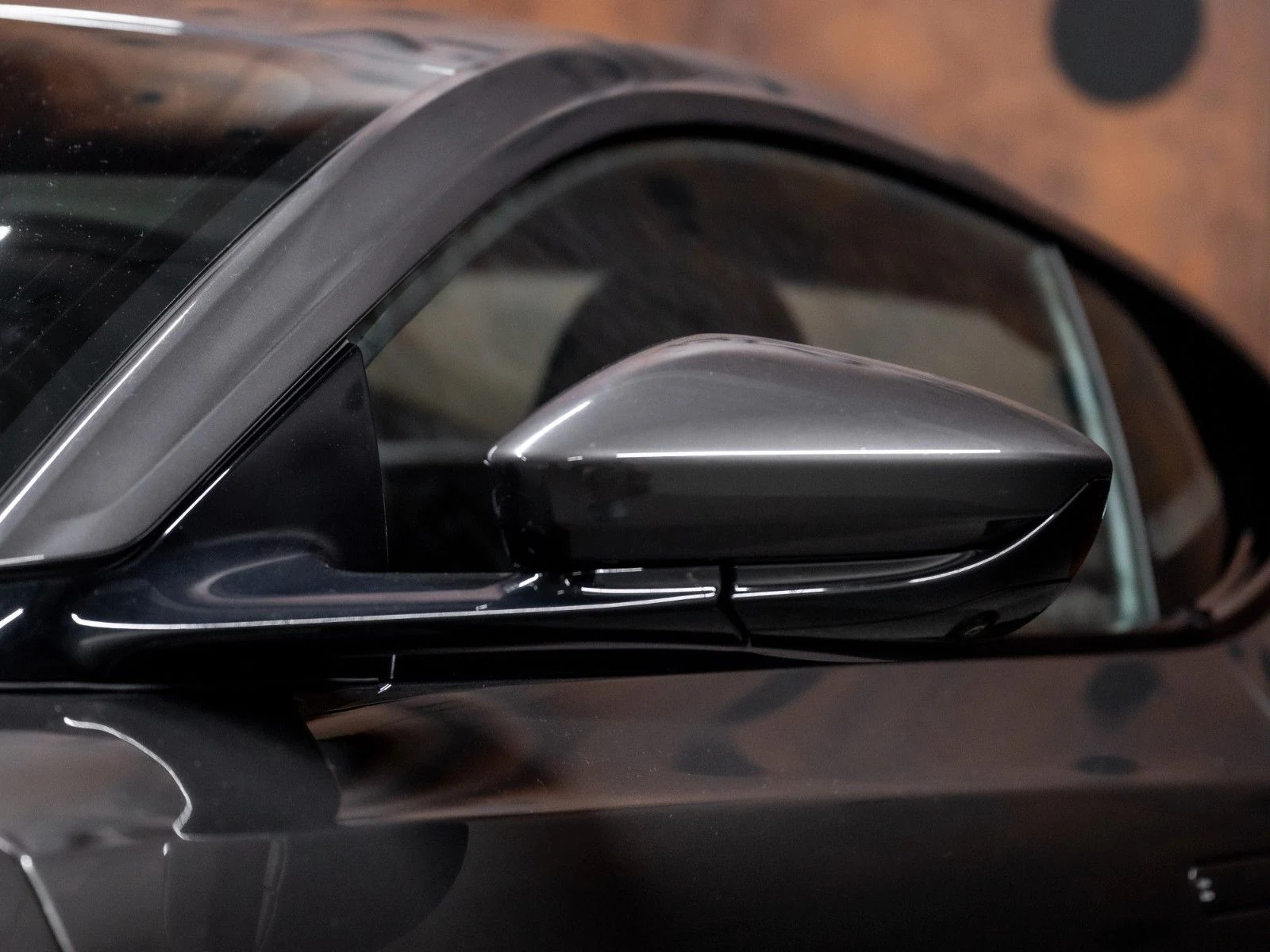 2020 Aston Martin DB11 V8, 10/20
