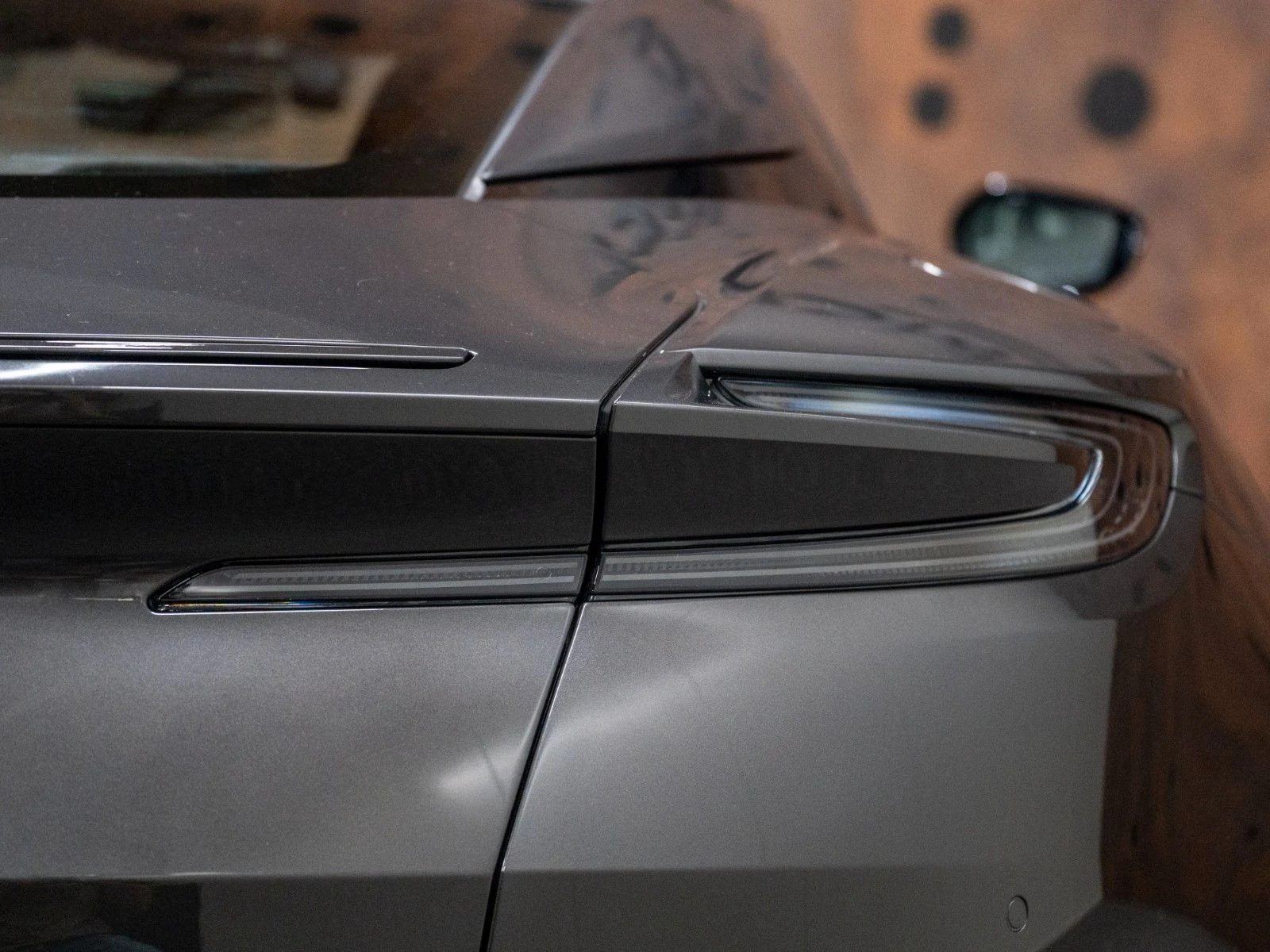 2020 Aston Martin DB11 V8, 13/20