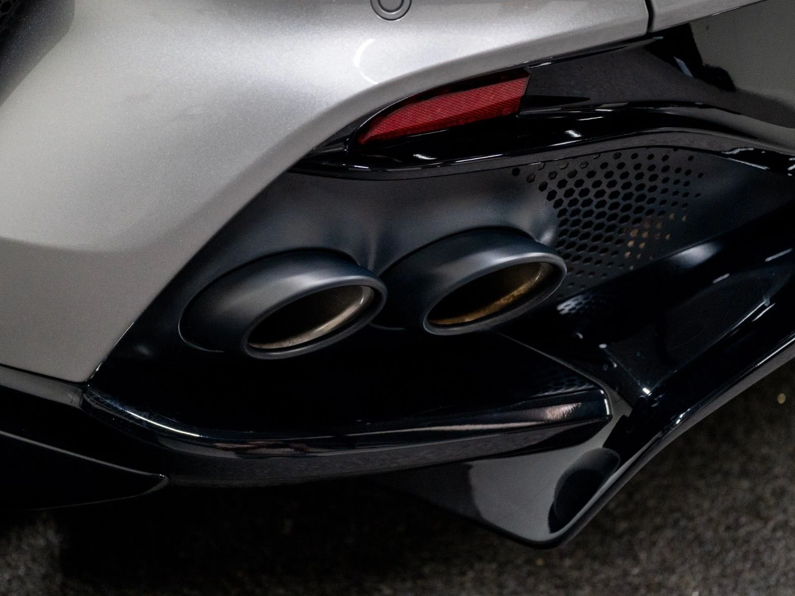 2025 Aston Martin DBX707, 13/20
