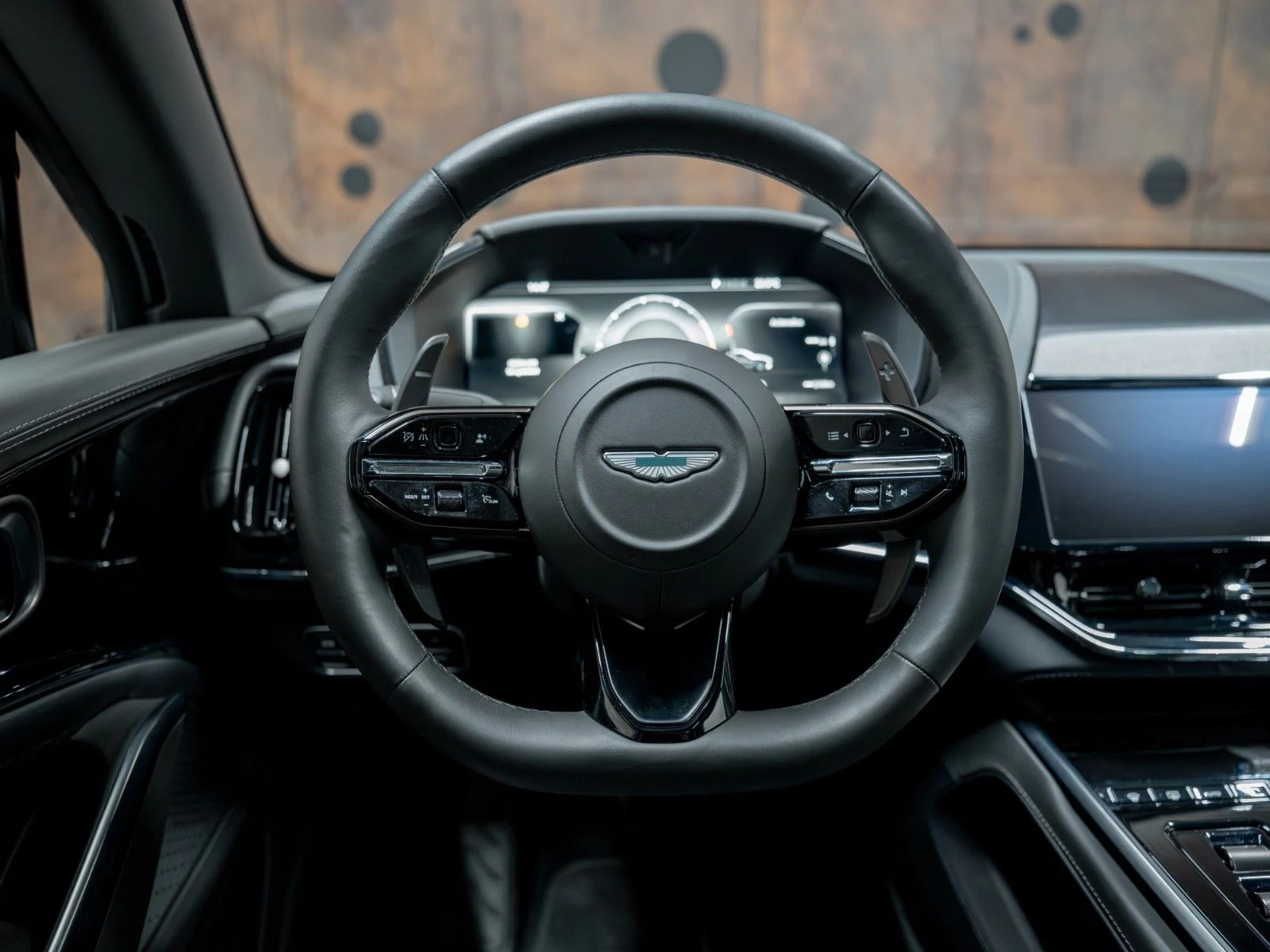 2025 Aston Martin DBX707, 18/20