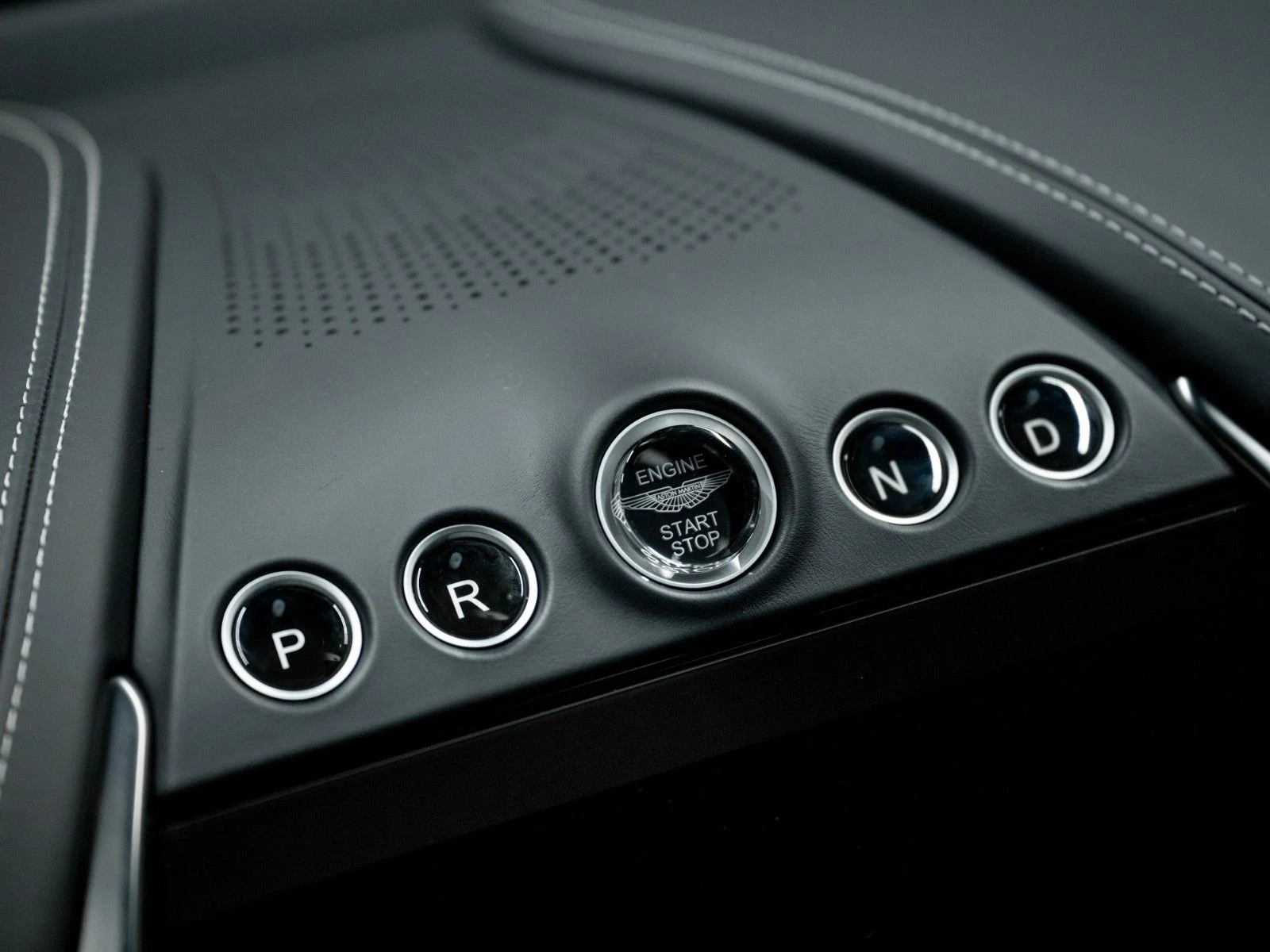 2024 Aston Martin DBX707, 20/20