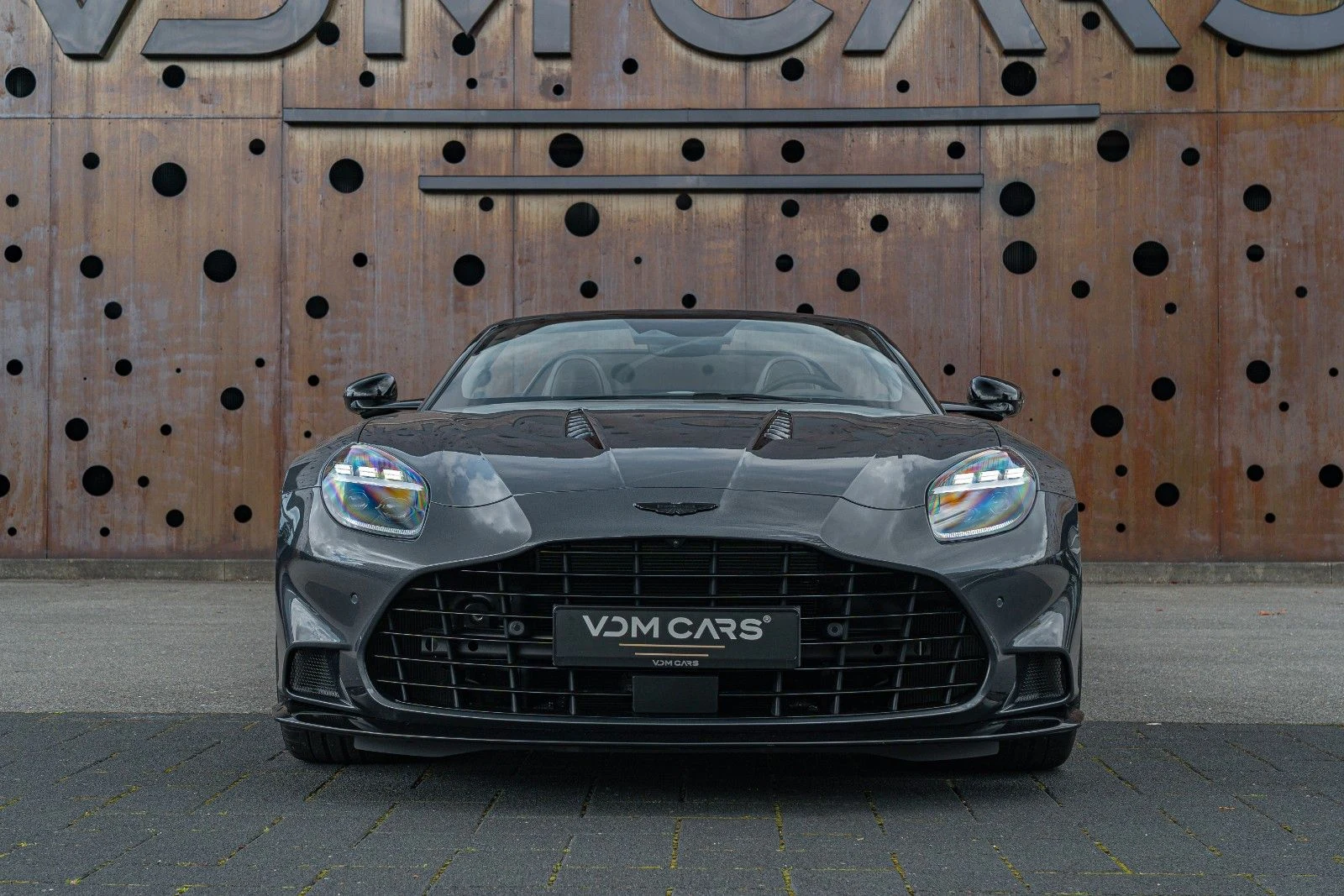 2025 Aston Martin Vanquish III Volante, 3/20