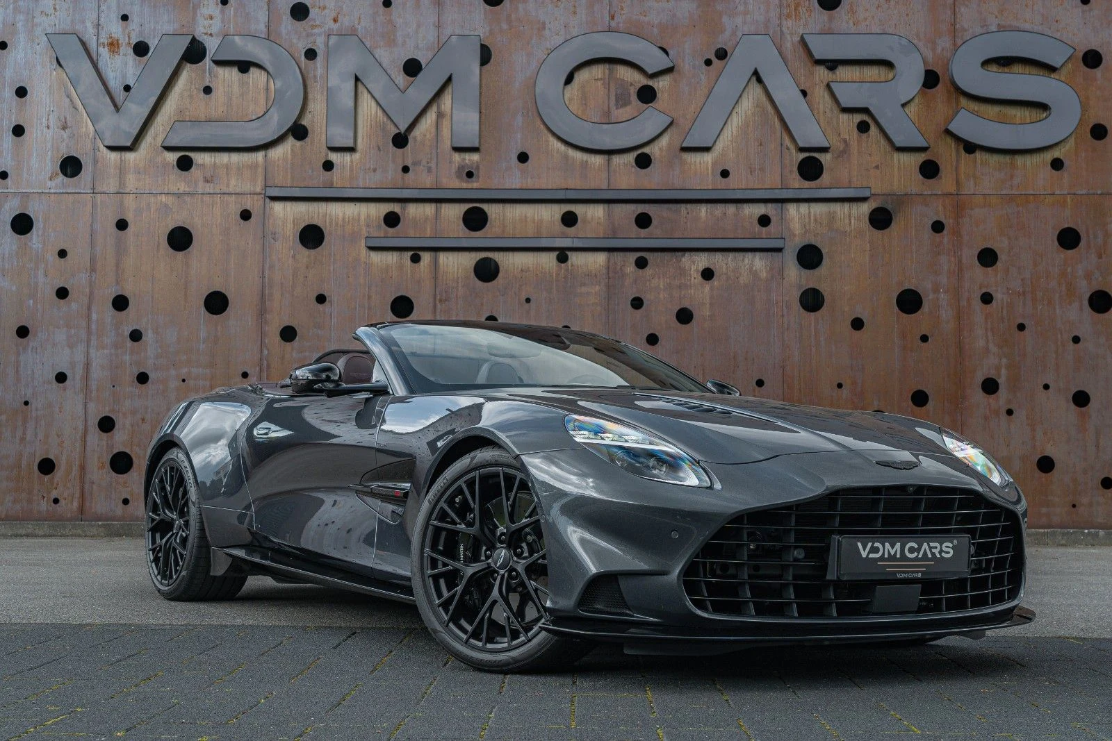 2025 Aston Martin Vanquish III Volante, 4/20