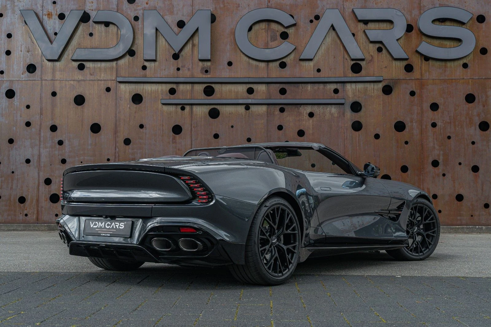 2025 Aston Martin Vanquish III Volante, 7/20