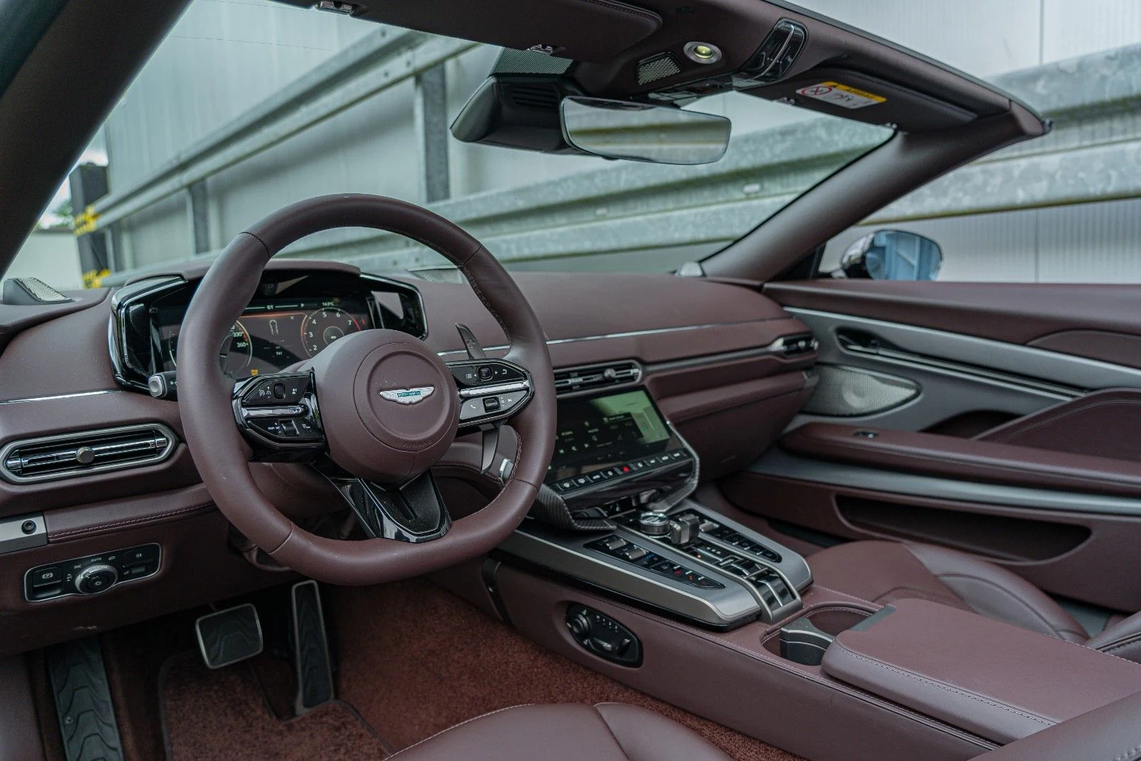 2025 Aston Martin Vanquish III Volante, 16/20