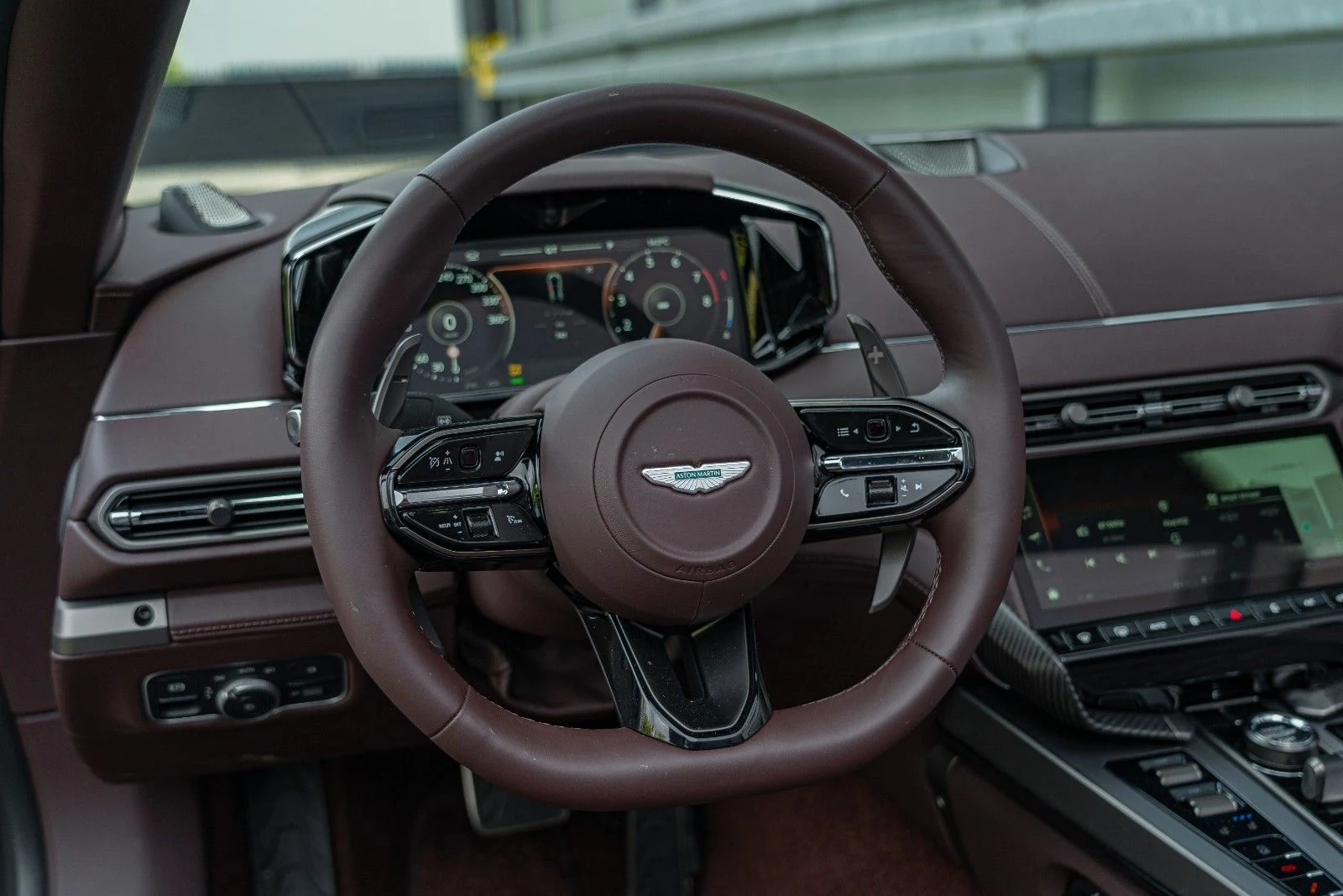 2025 Aston Martin Vanquish III Volante, 17/20