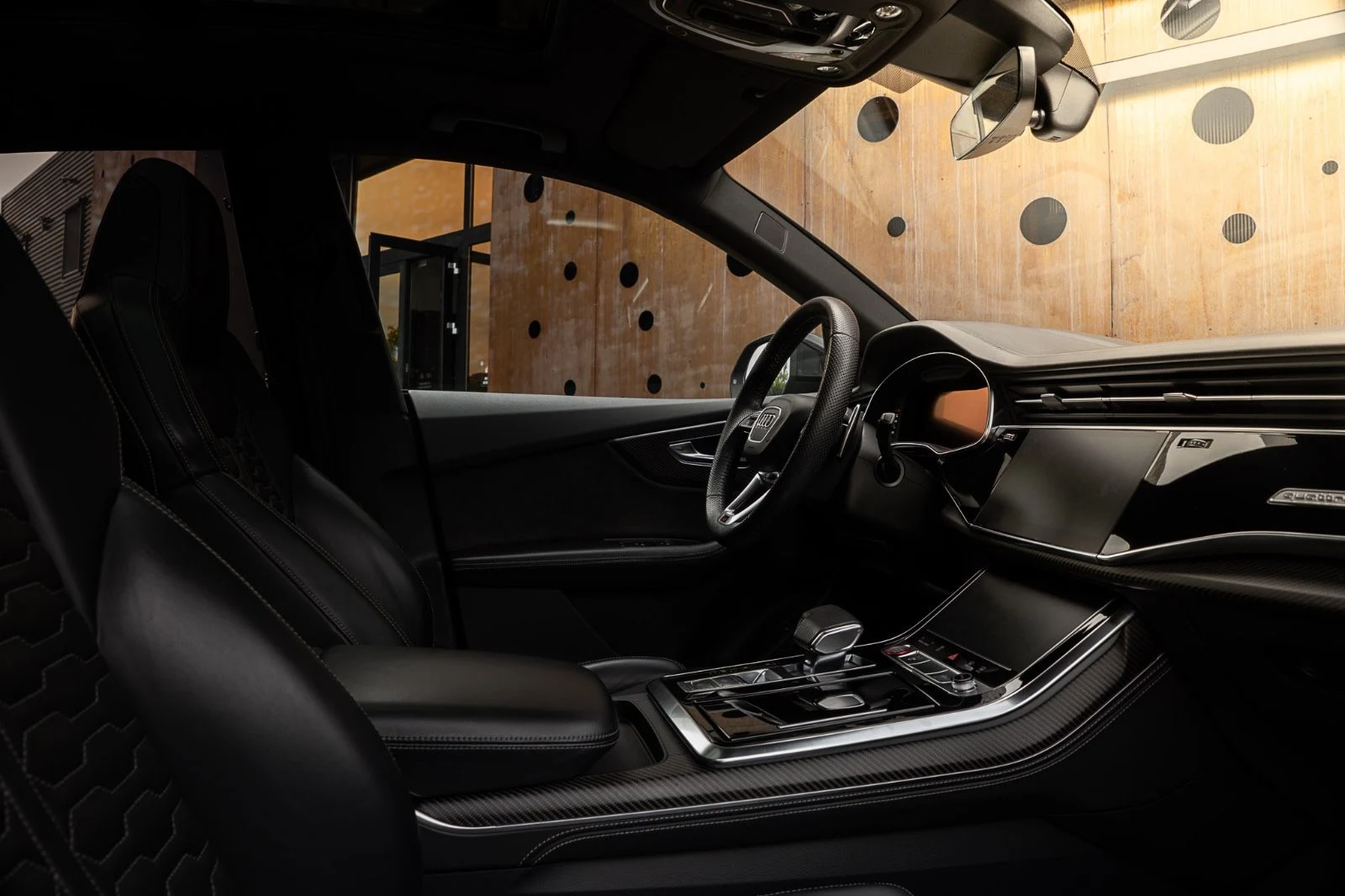 2020 Audi RS Q8 Urban, 16/20