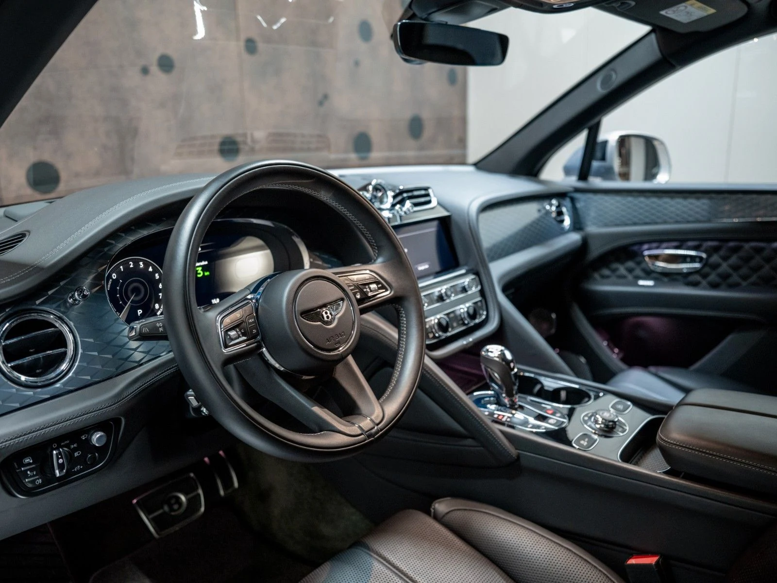 2021 Bentley Bentayga Hybrid First Edition, 17/20