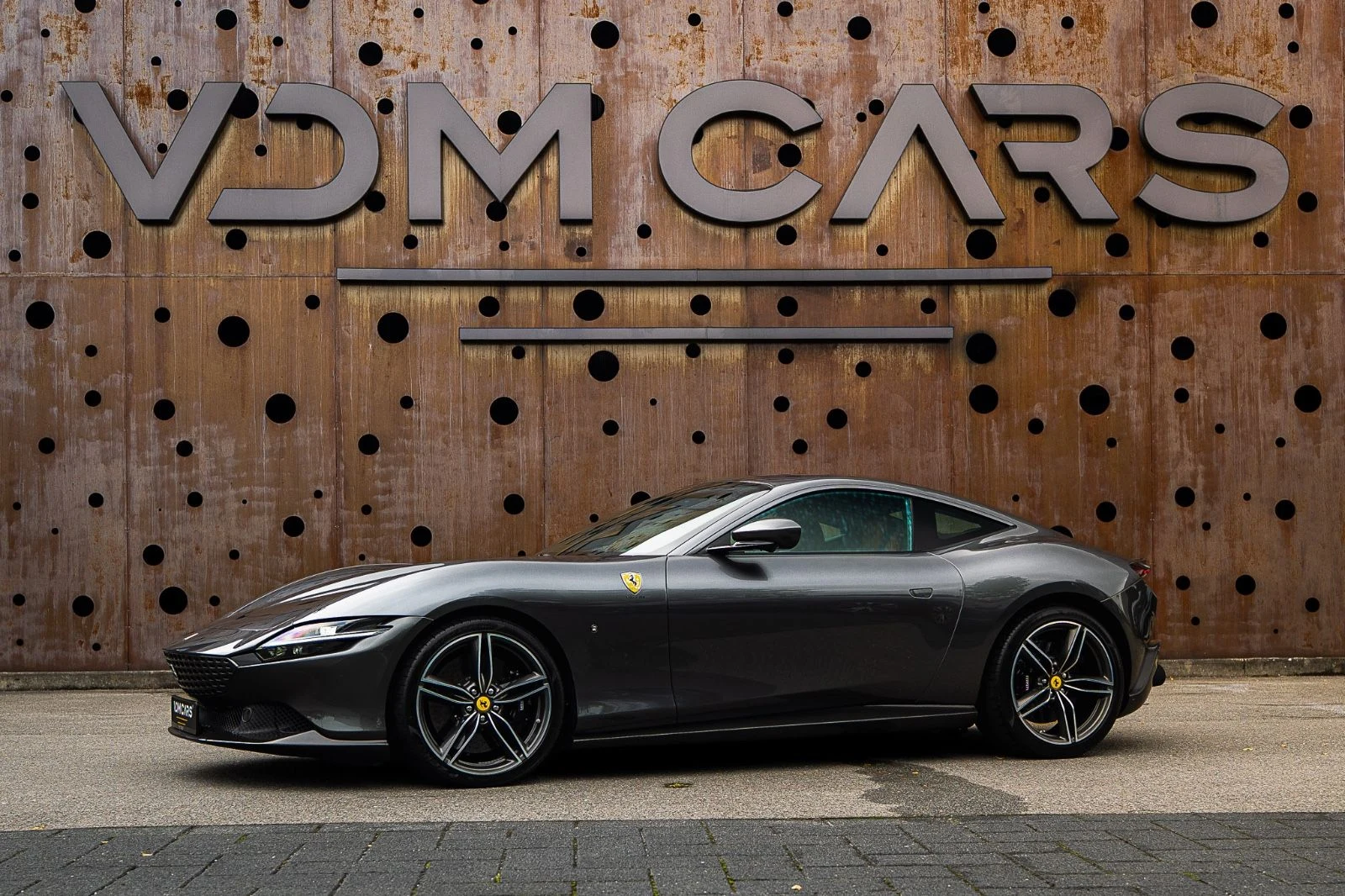 Ferrari Roma · Grigio Silverstone 740 · VDM Cars