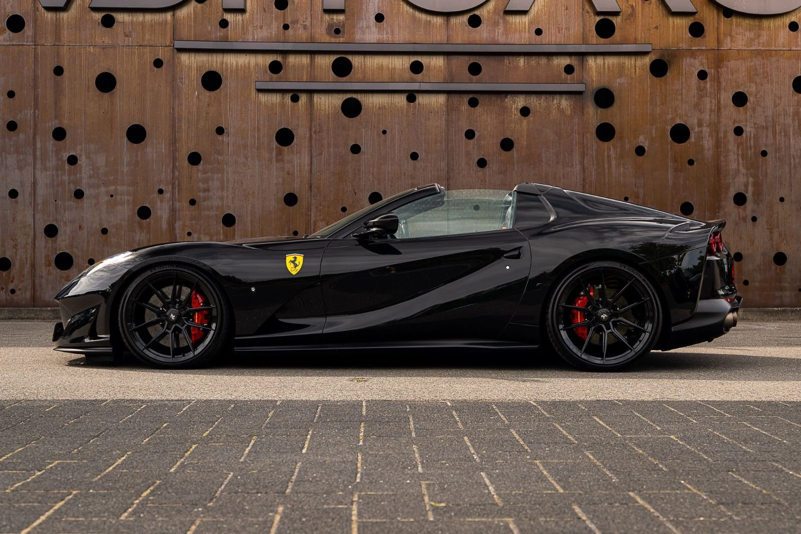 2020 Ferrari 812 GTS Novitec, 9/20