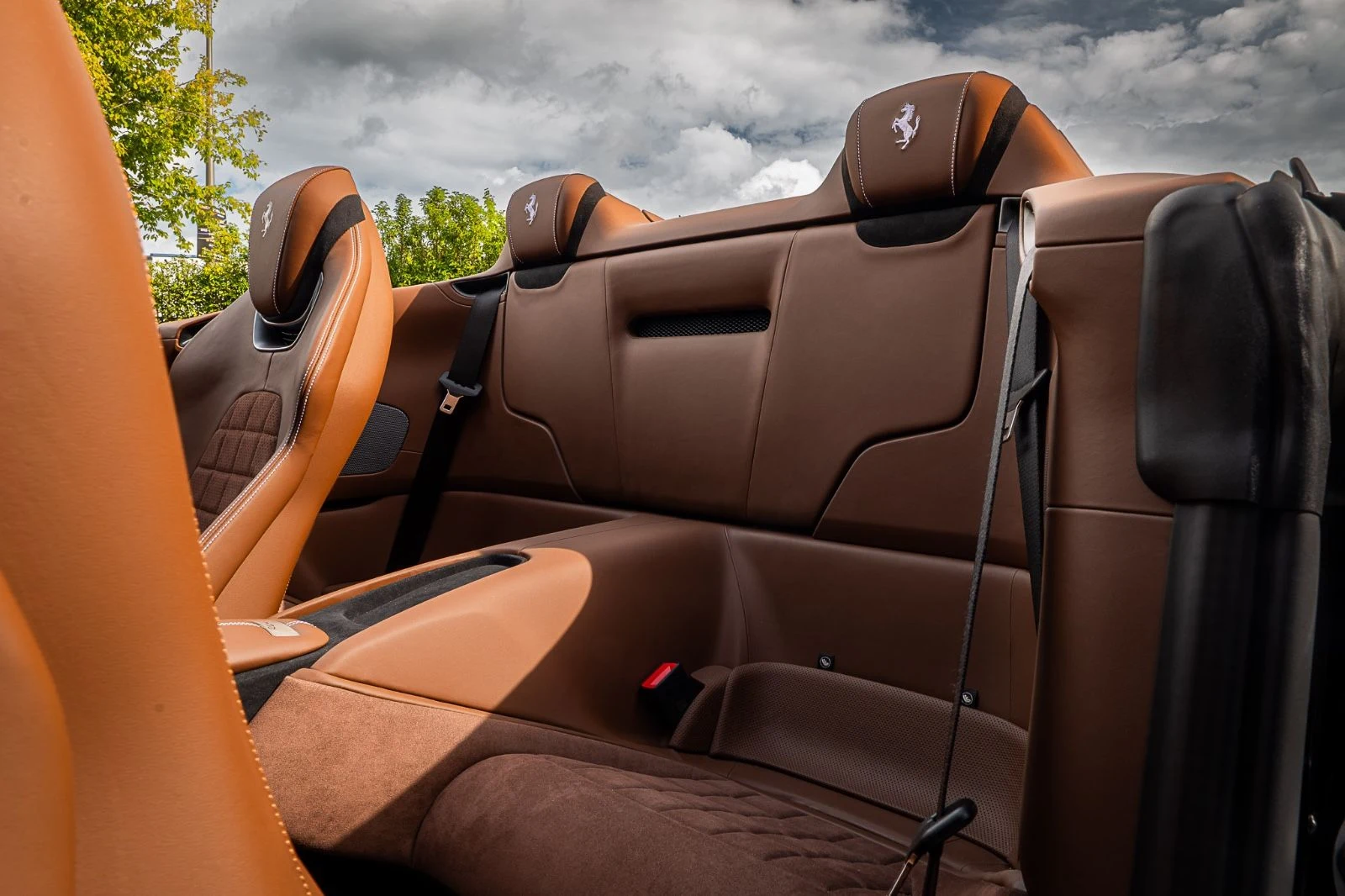 2026 Ferrari Roma Spider, 18/20