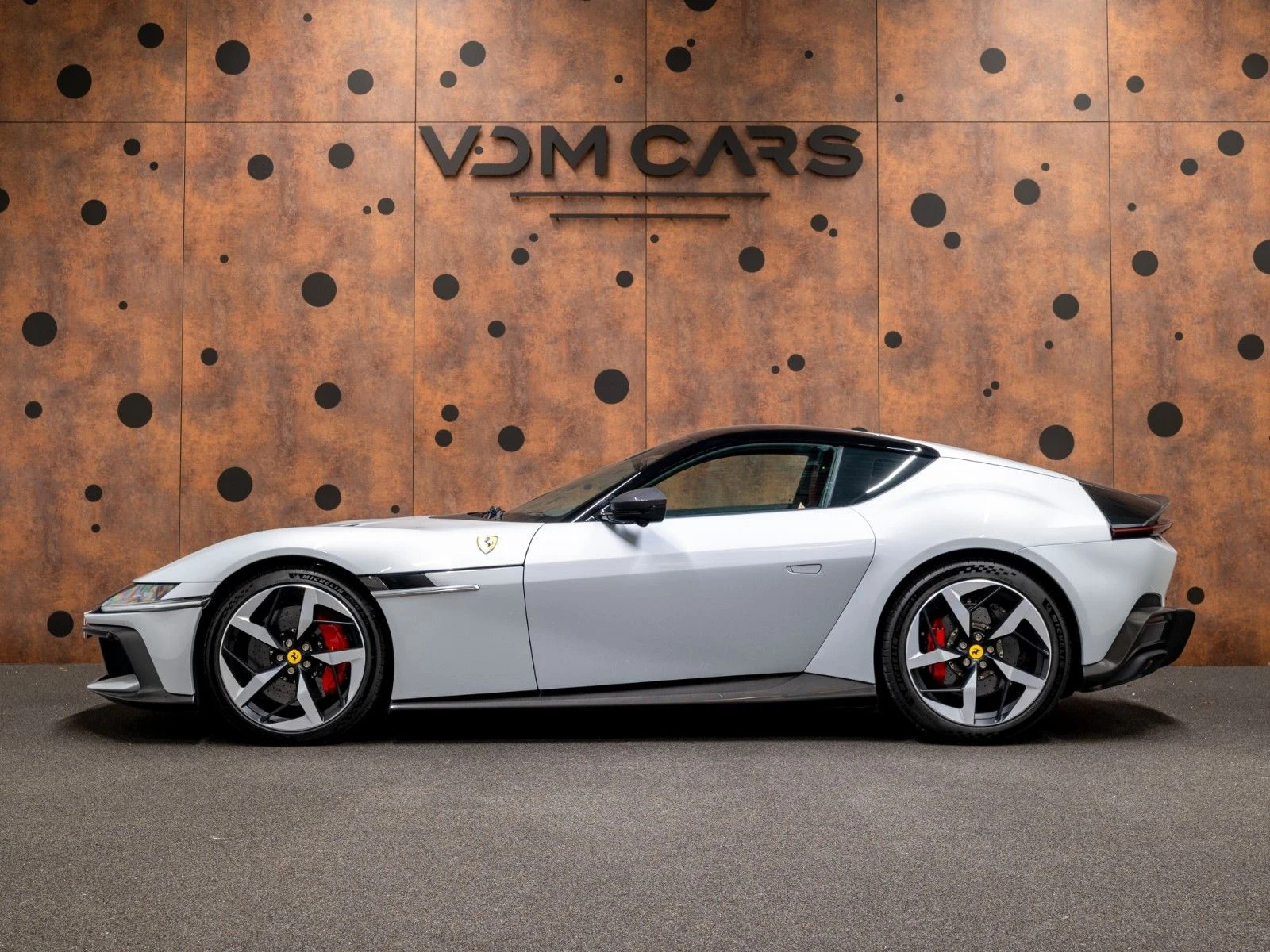 2025 Ferrari 12Cilindri, 2/20