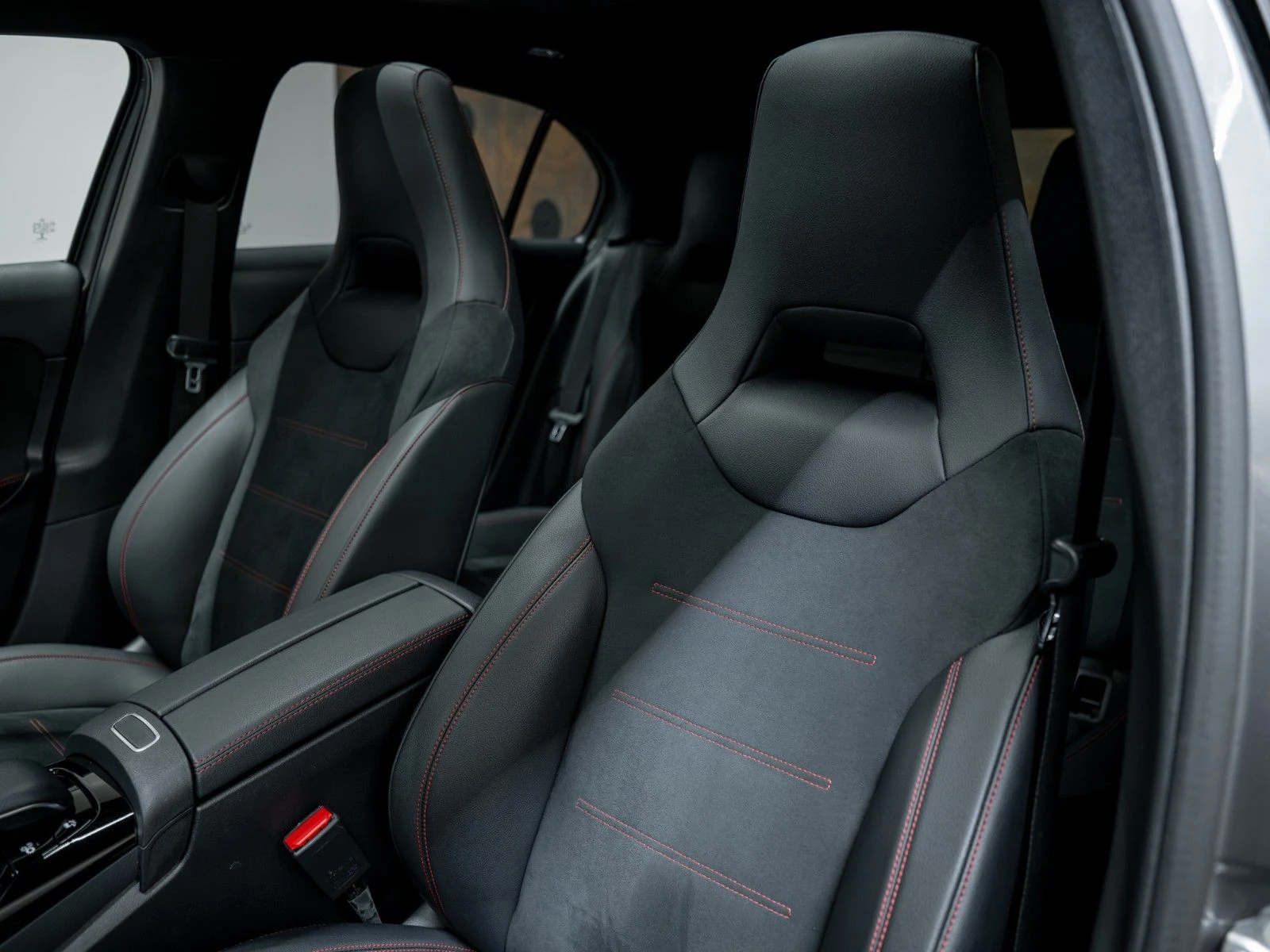 2020 Mercedes-Benz AMG A 45 4MATIC+, 17/20