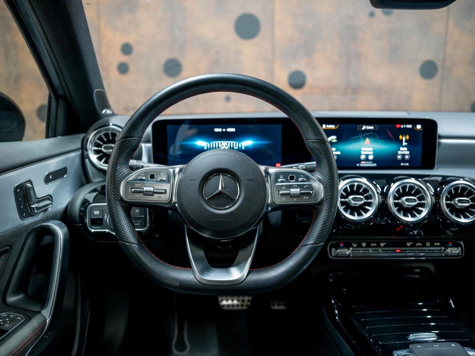 2020 Mercedes-Benz AMG A 45 4MATIC+, 18/20