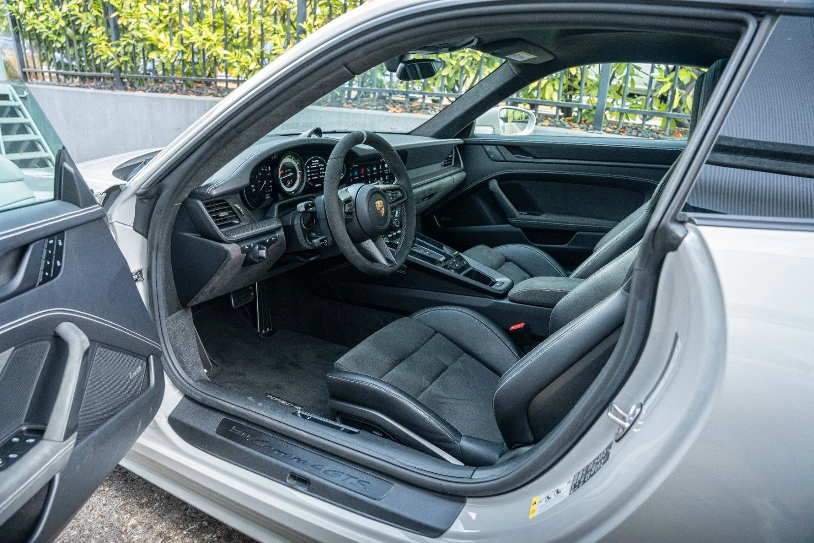 2023 Porsche 911 (992) Carrera 4 GTS, 16/20
