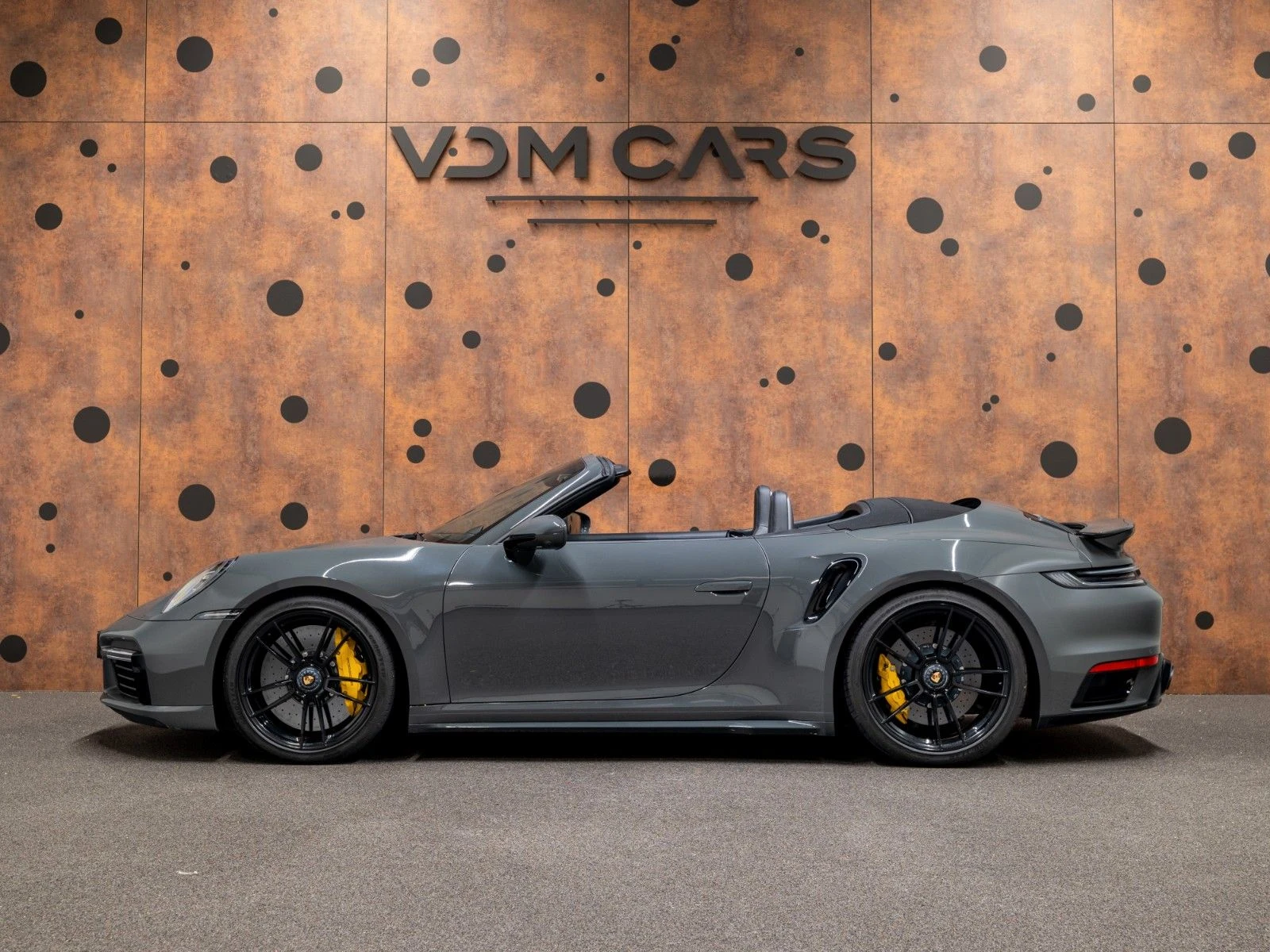 2021 Porsche 911 (992) Turbo S Cabriolet, 2/20