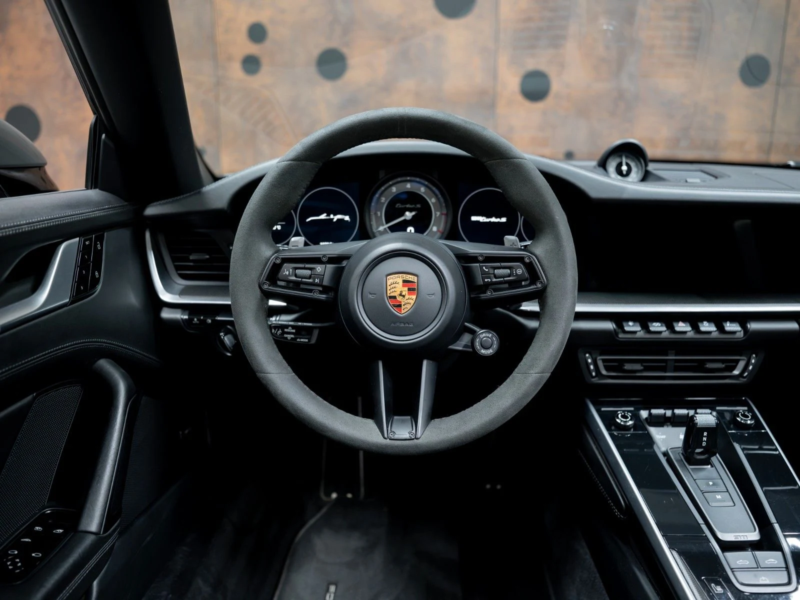 2021 Porsche 911 (992) Turbo S Cabriolet, 18/20