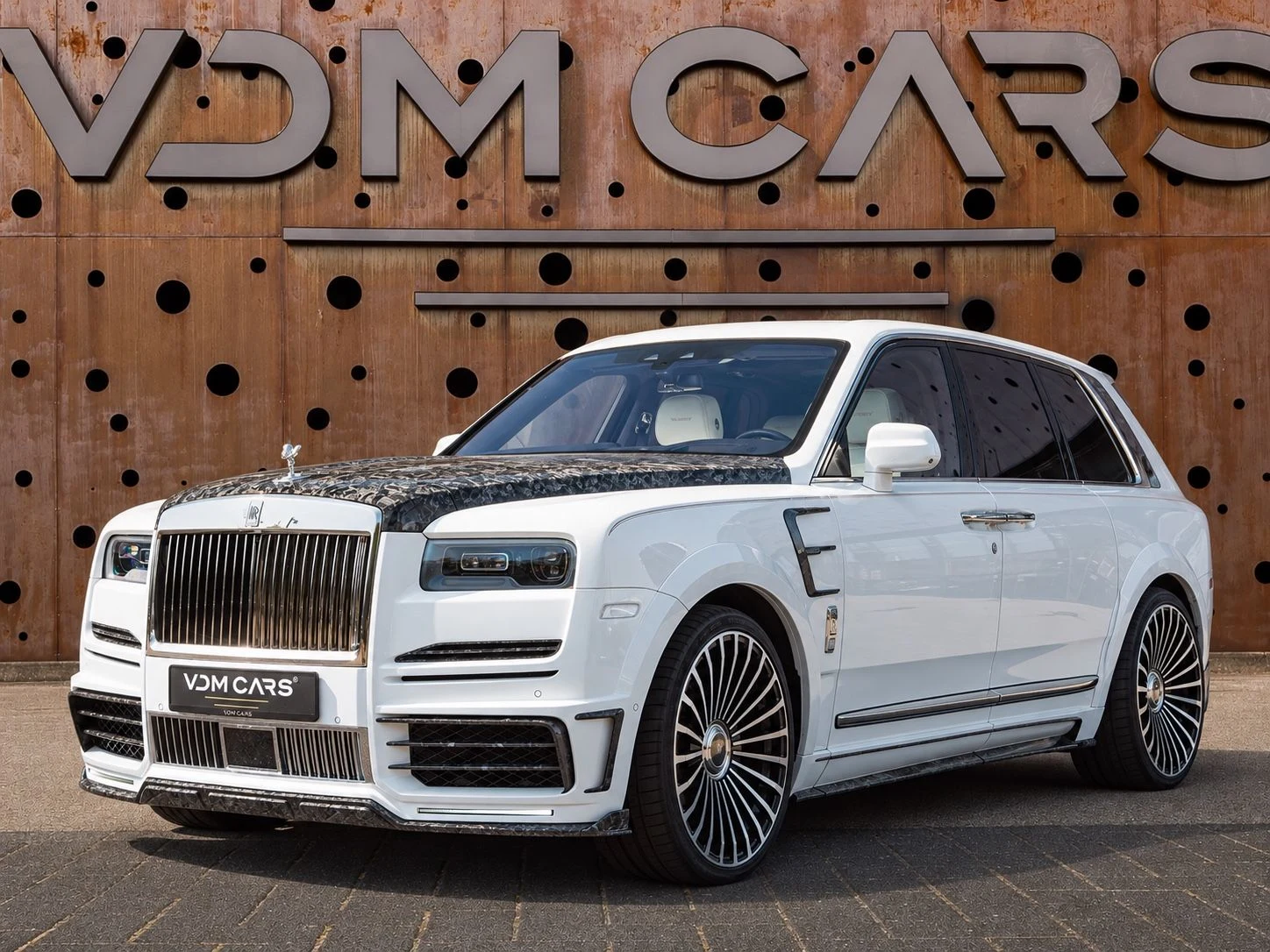 Rolls-Royce Cullinan by Mansory | VDM Cars