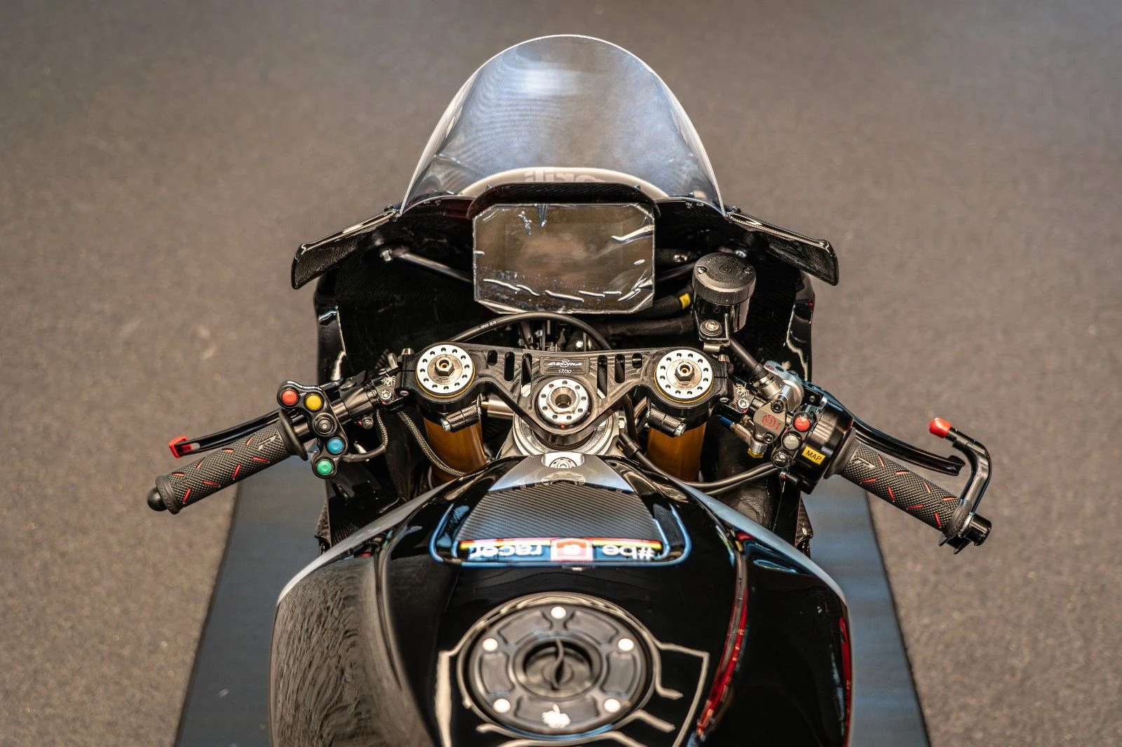 Aprilia RSV4 X ex3ma, 15/20