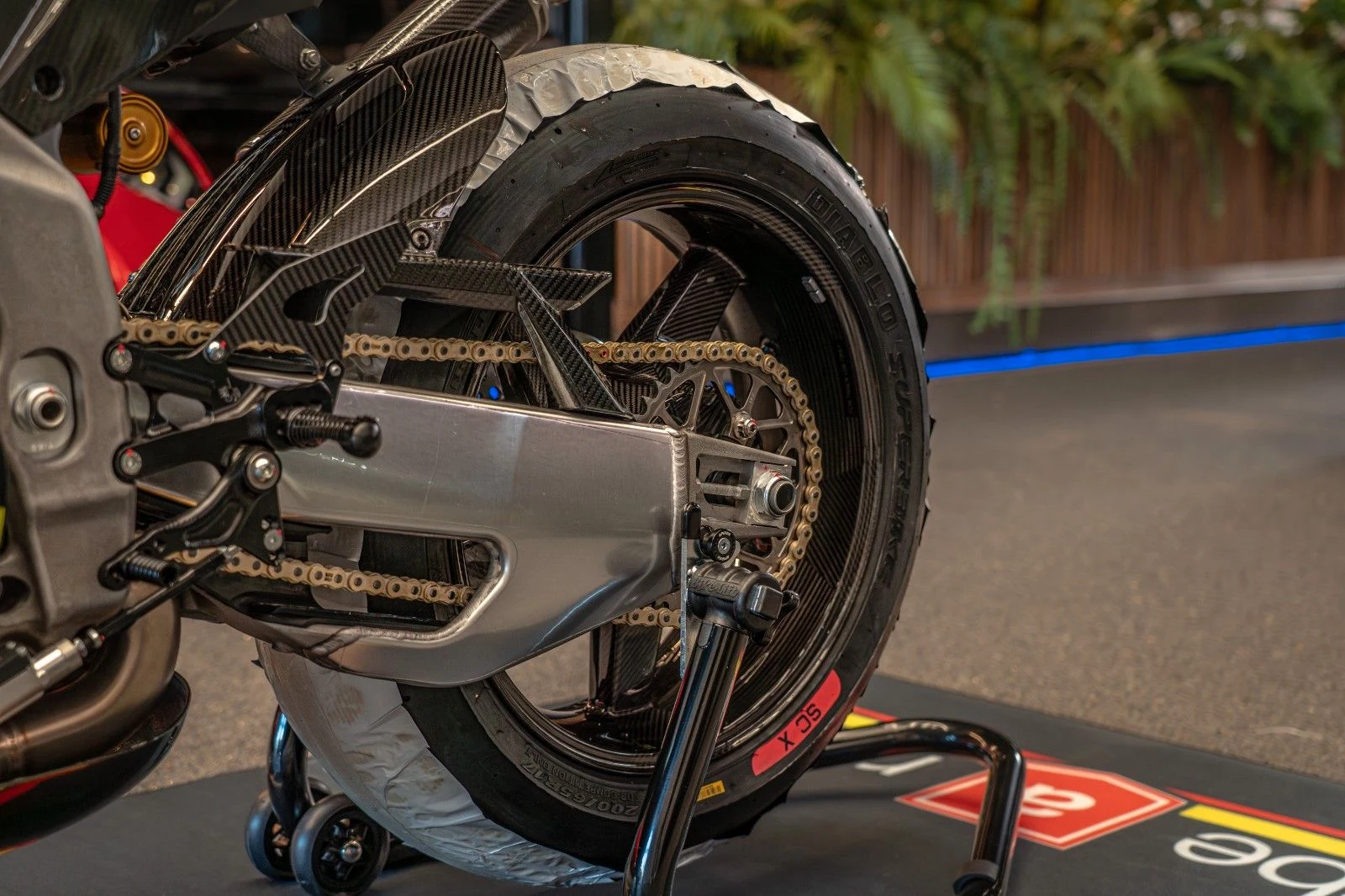 Aprilia RSV4 X ex3ma, 17/20