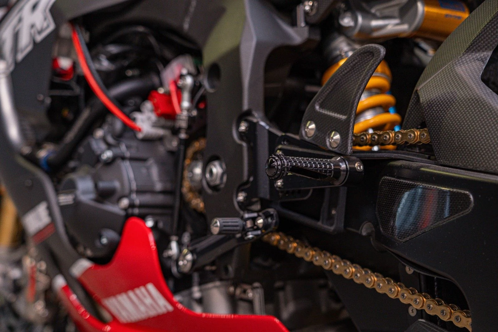 Yamaha R1 GYTR Pro 25th Anniversary, 19/20