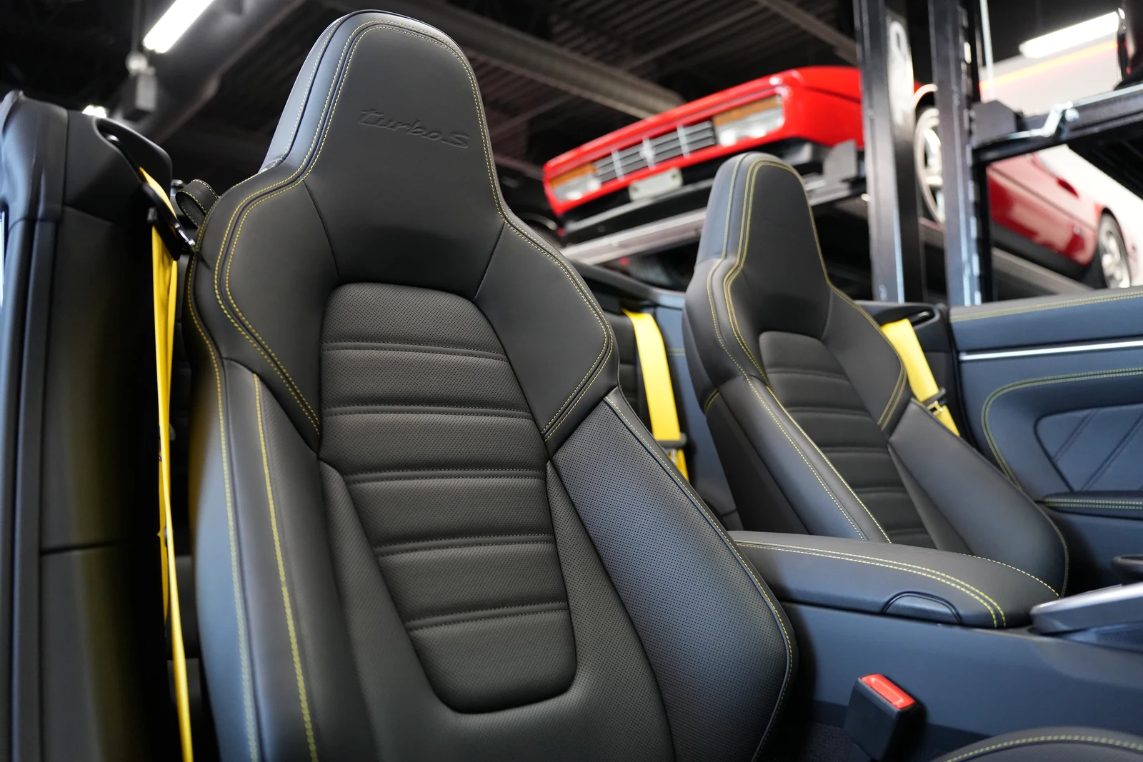 2023 Porsche 911 Turbo S Cabriolet (992.1), 16/20