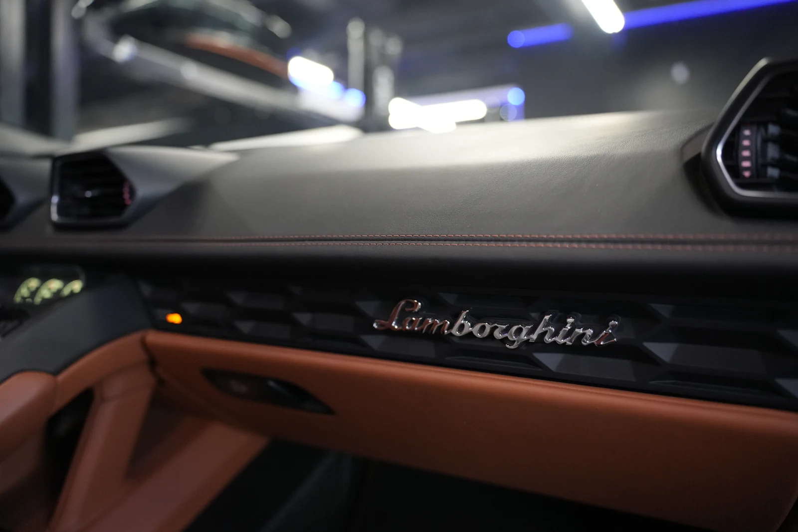 2016 Lamborghini Huracán LP 610-4 Spyder, 18/20