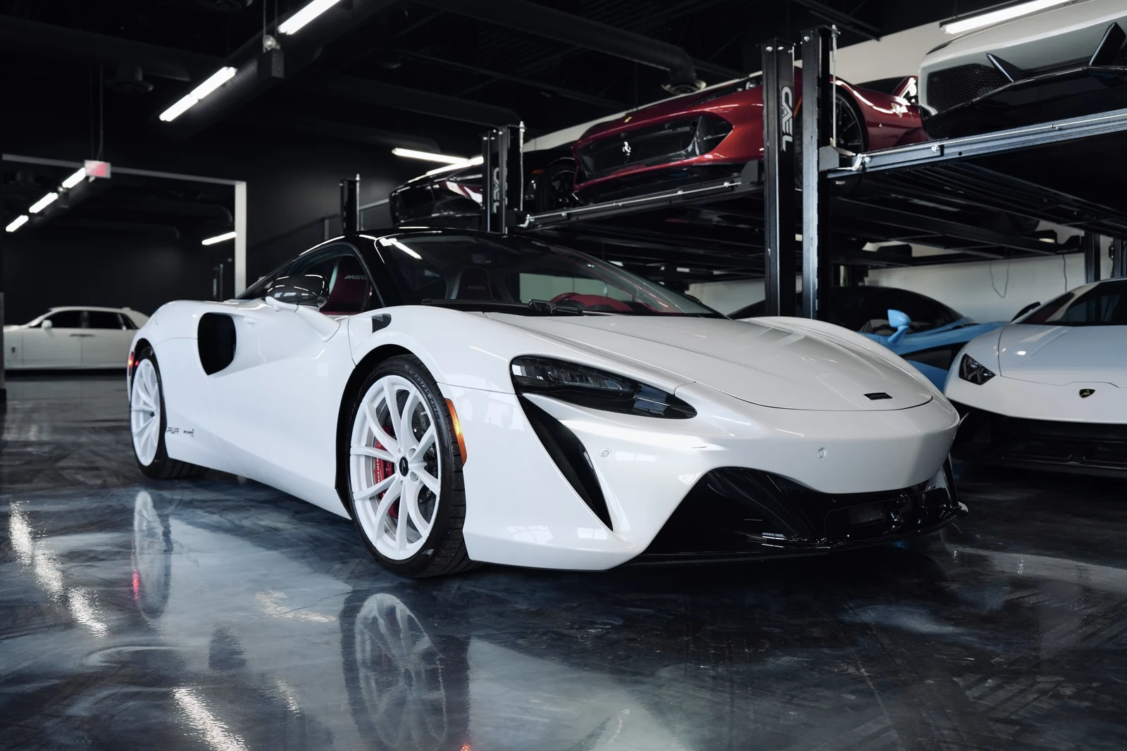 McLaren Artura | Vehicle Direct Group