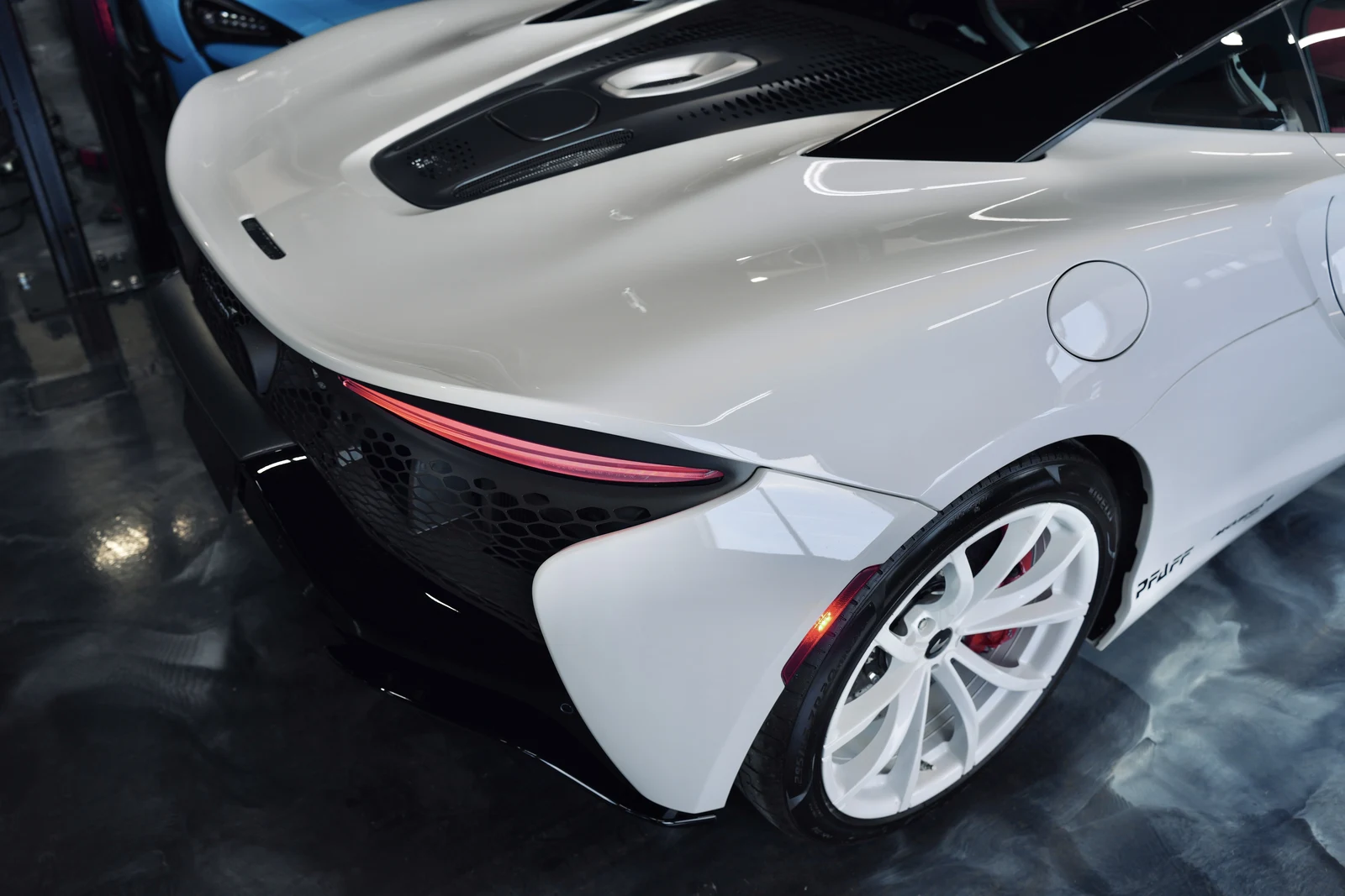 2023 McLaren Artura, 7/20