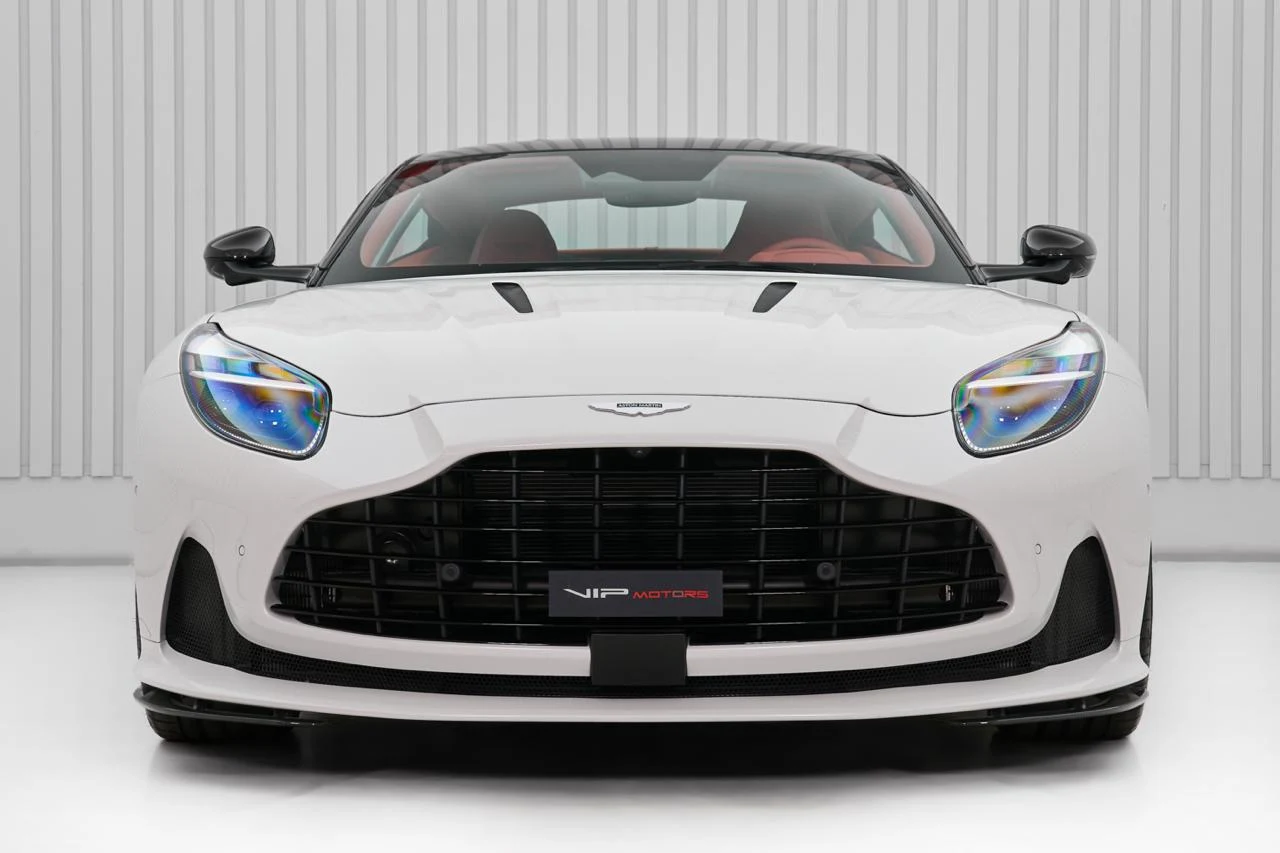 2024 Aston Martin DB12, 2/10