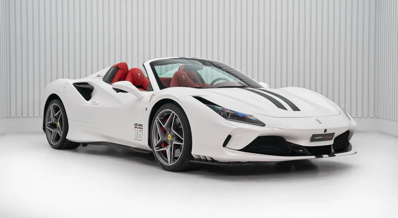 Ferrari F8 Spider · white · VIP Motors