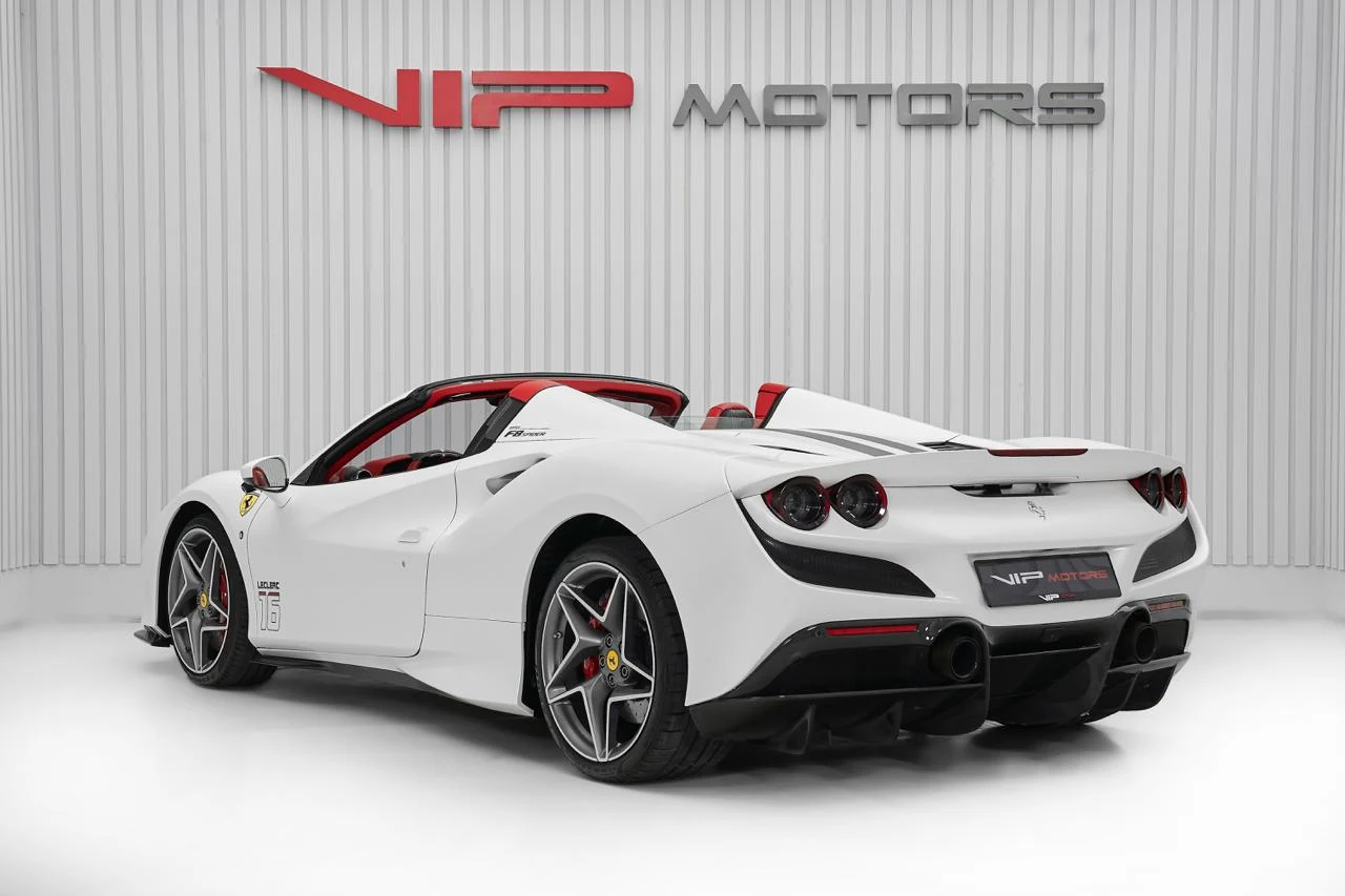 2022 Ferrari F8 Spider, 4/10