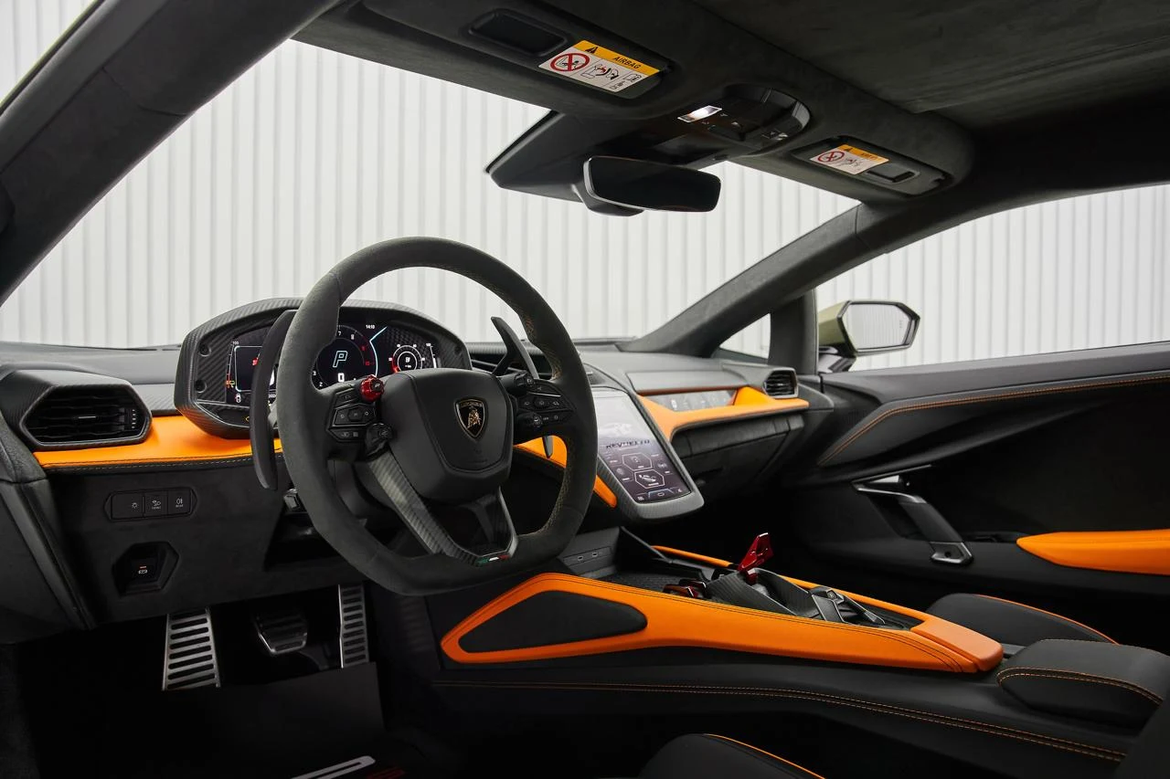 2024 Lamborghini Revuelto, 9/10