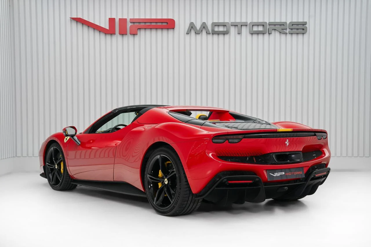2026 Ferrari 296 GTS, 4/10