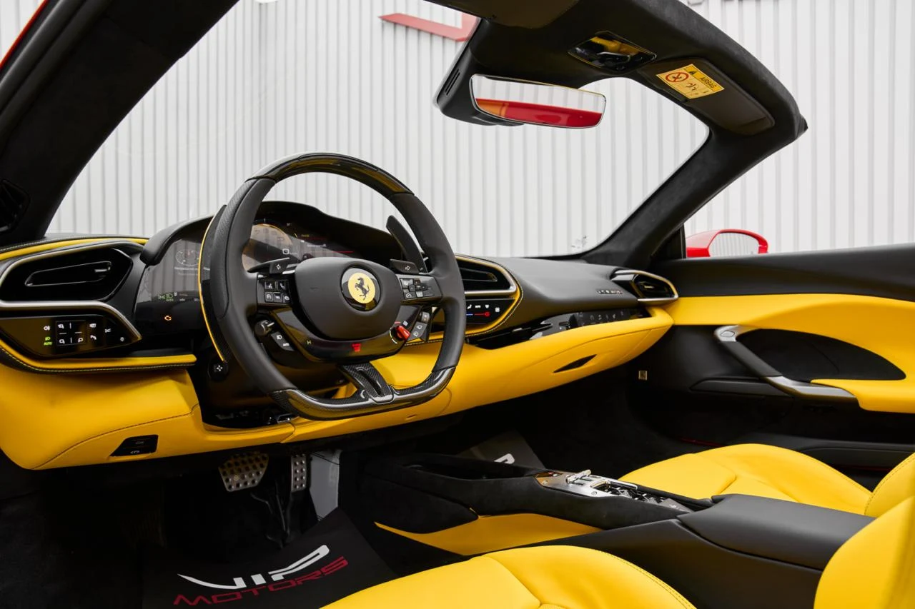 2026 Ferrari 296 GTS, 9/10