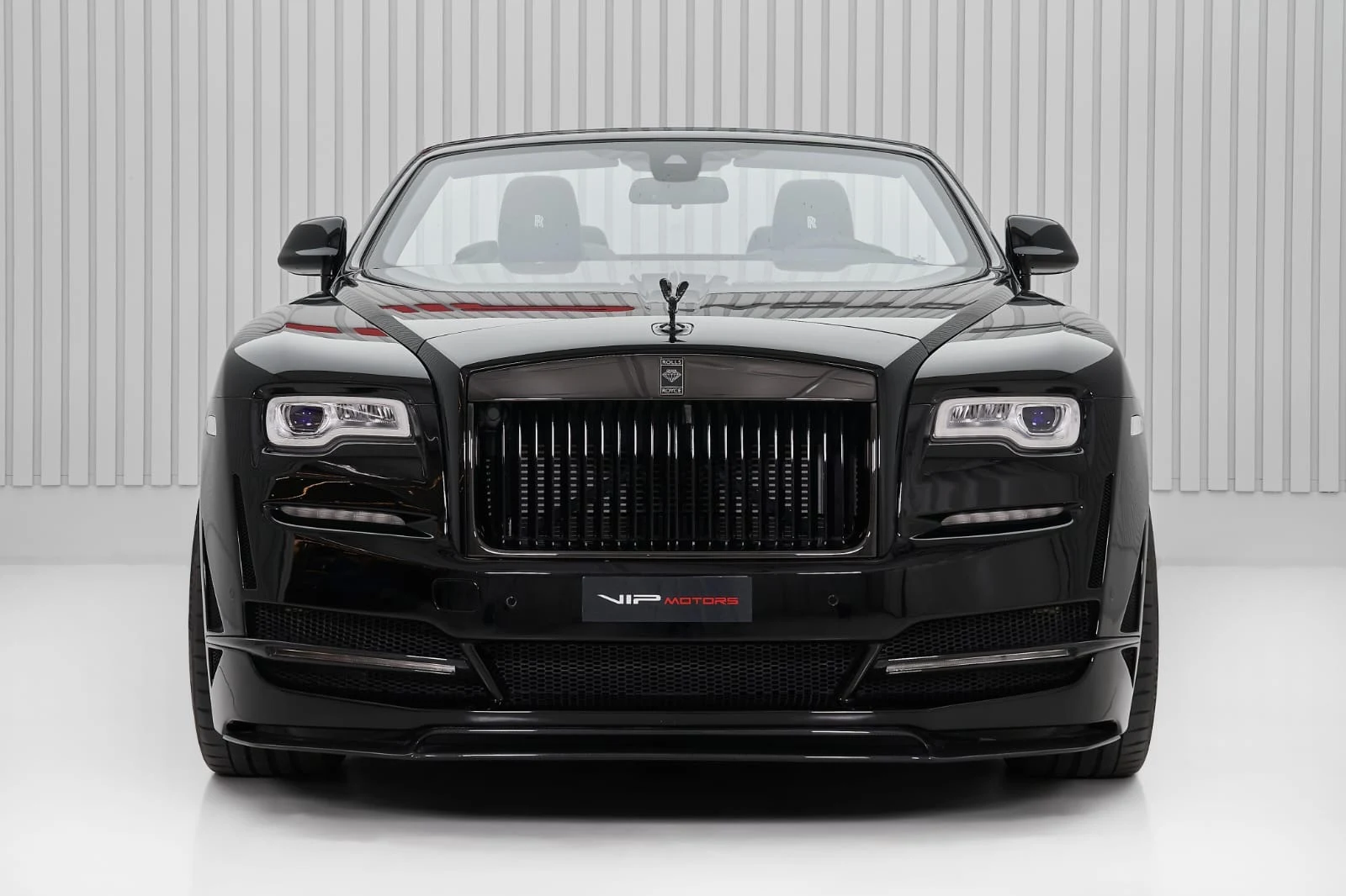 2018 Rolls-Royce Dawn Onyx, 2/10