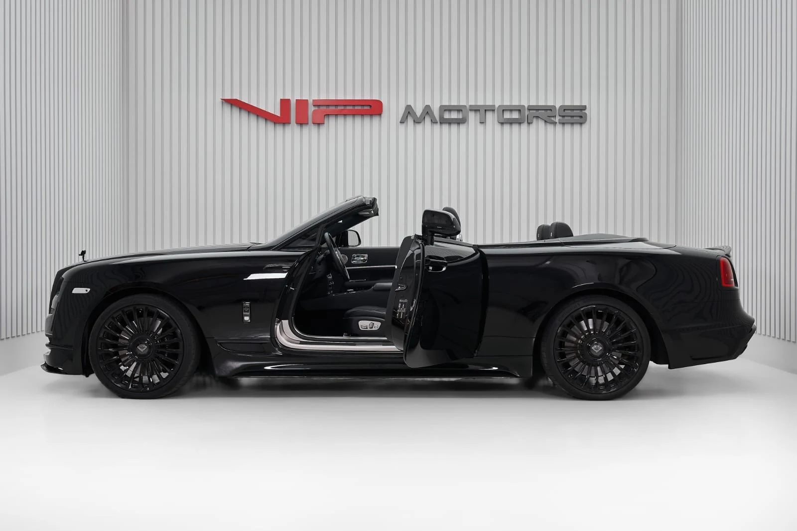 2018 Rolls-Royce Dawn Onyx, 7/10