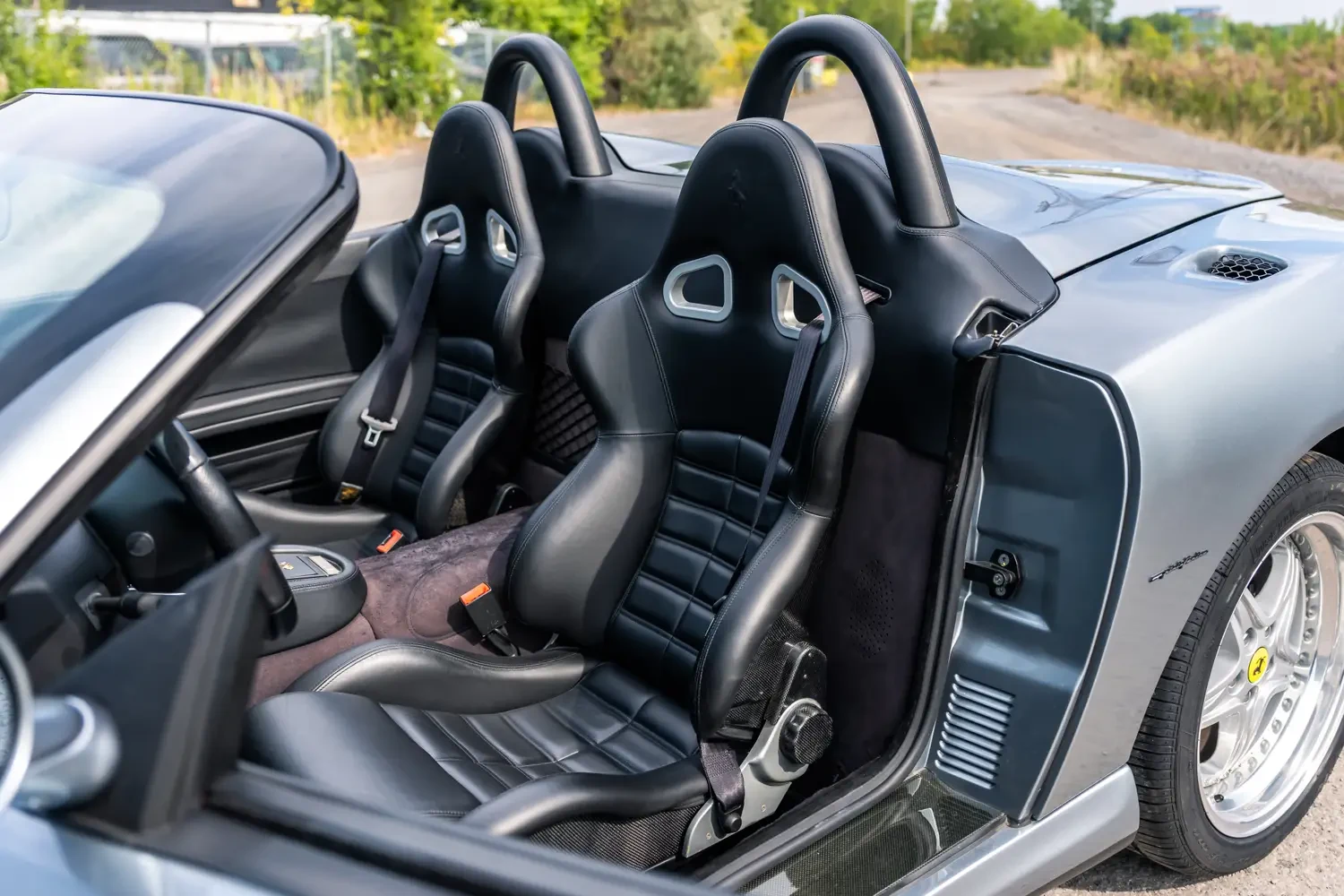 2001 Ferrari 550 Barchetta, 2/20