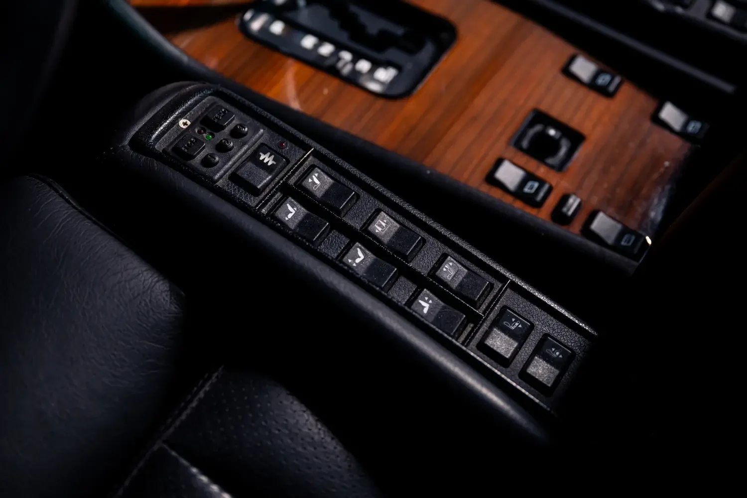 Mercedes-Benz AMG 300 E 5.6, 16/20
