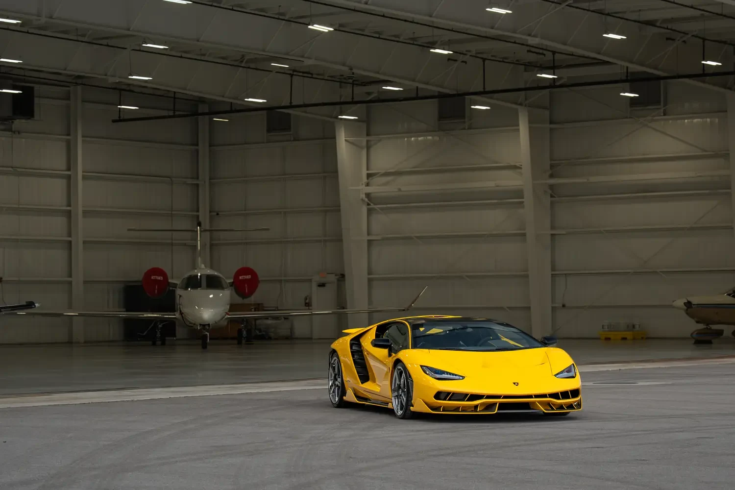 2017 Lamborghini Centenario, 3/8