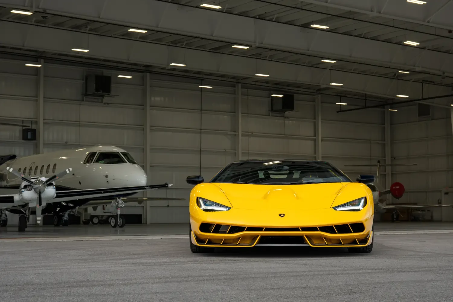 2017 Lamborghini Centenario, 6/8