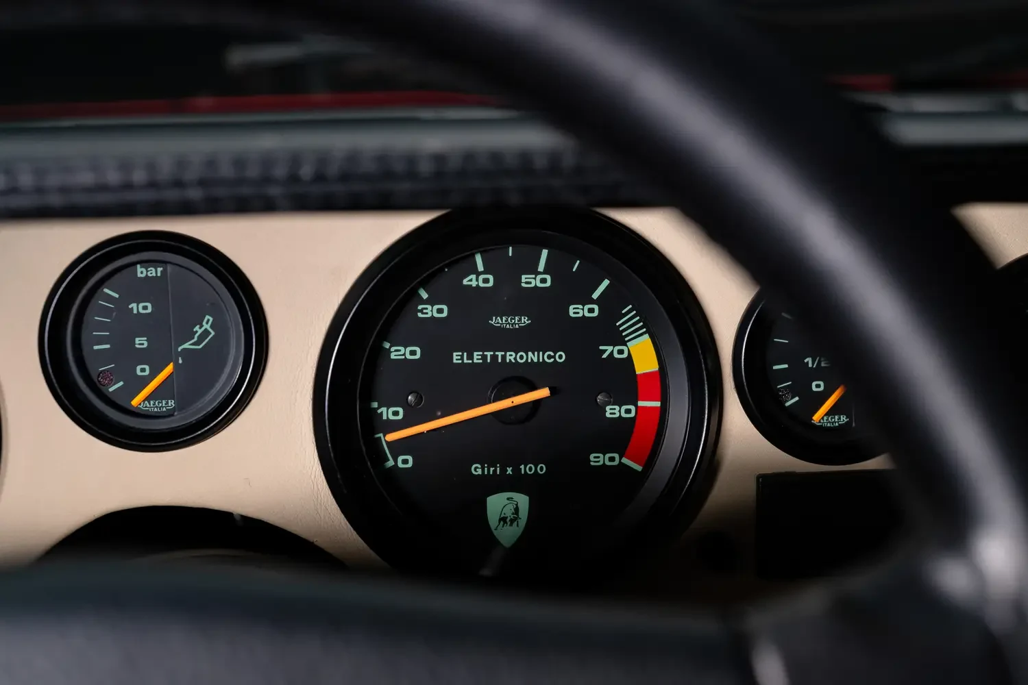 1989 Lamborghini Countach 25th Anniversary interior, Cream