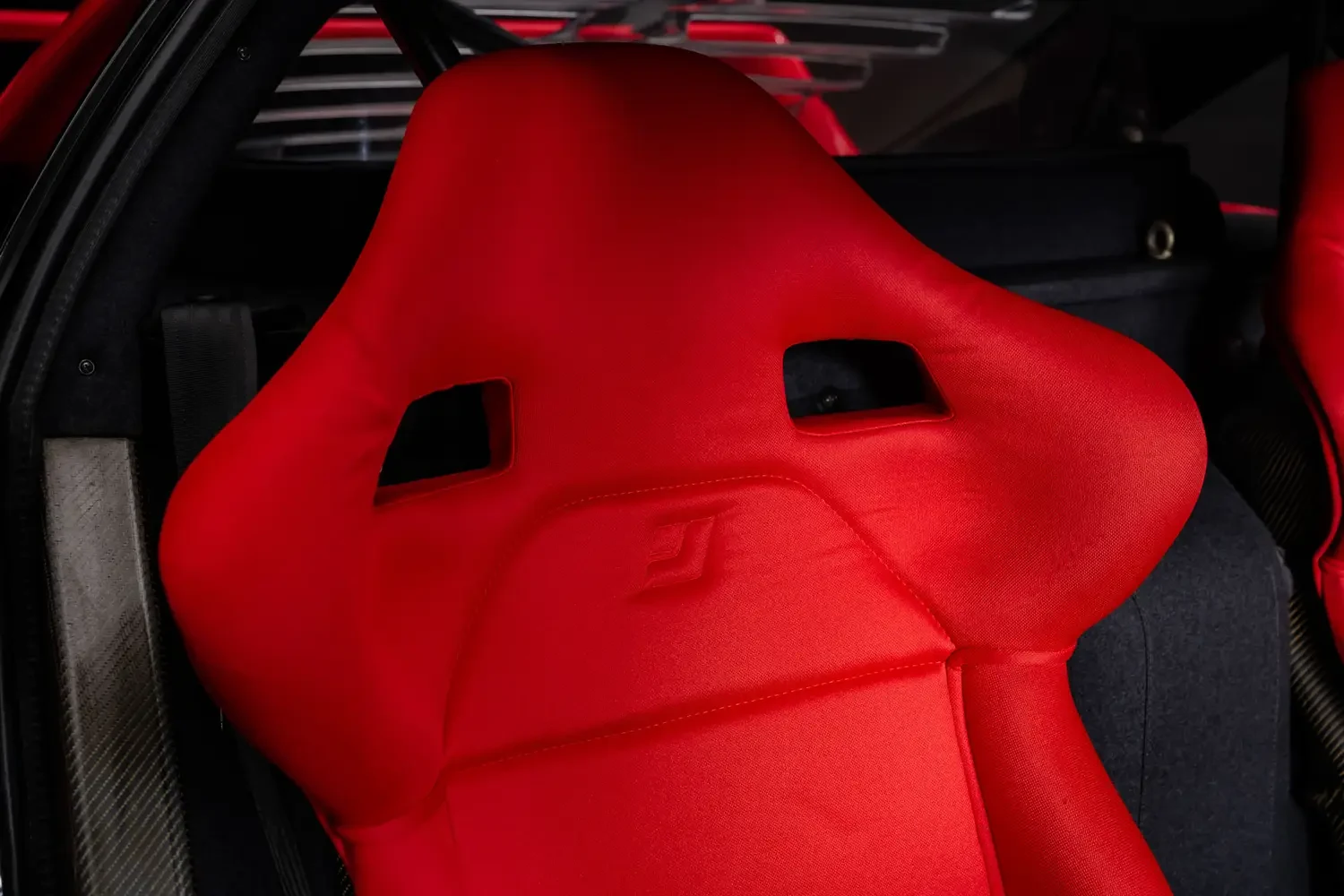 1992 Ferrari F40 interior, seats, Rosso