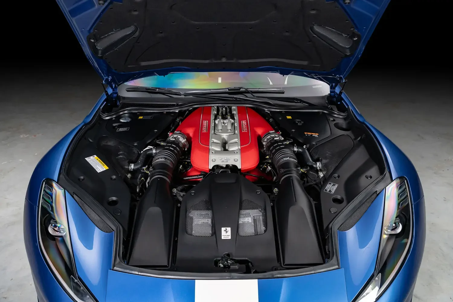 2022 Ferrari 812 GTS engine